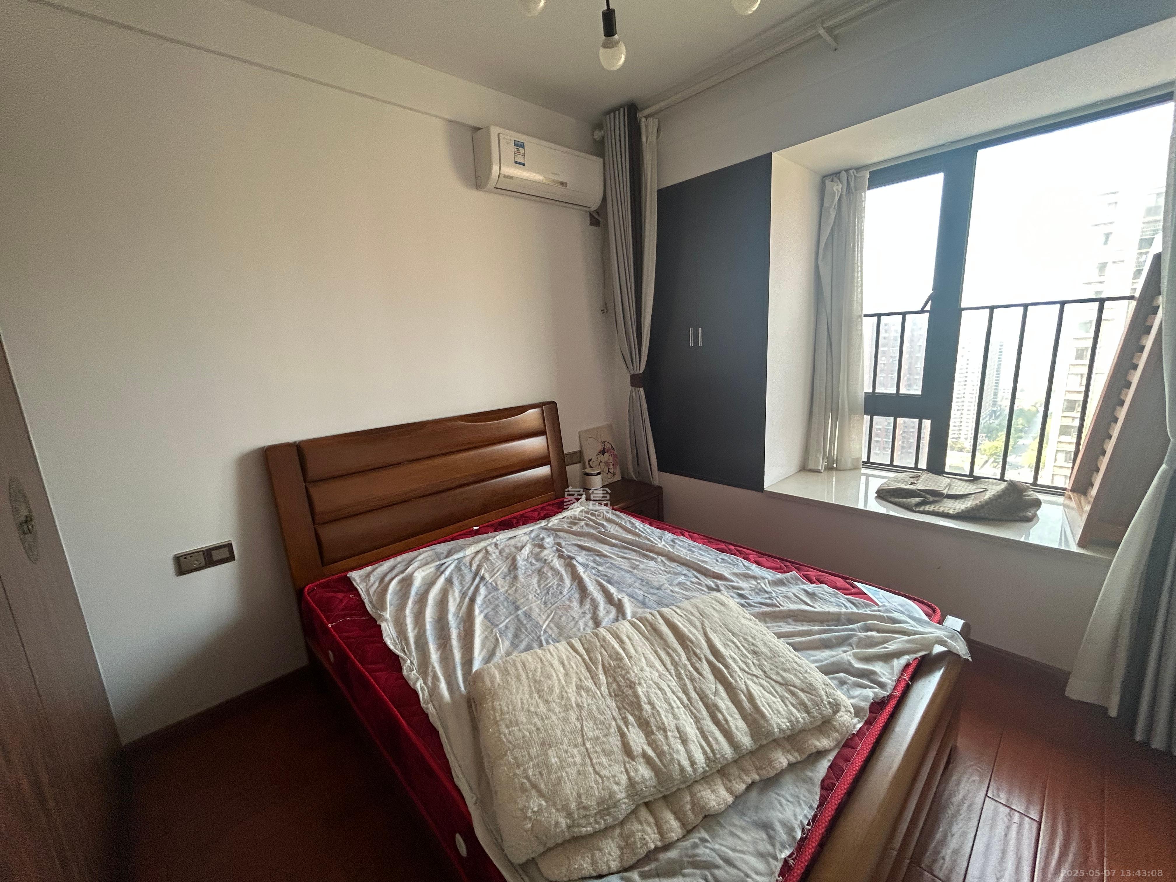 华润凤凰城三期 3室2厅2卫 2700.0元/月 华润凤凰城三期 3室2厅2卫 2700.0元/月室内图