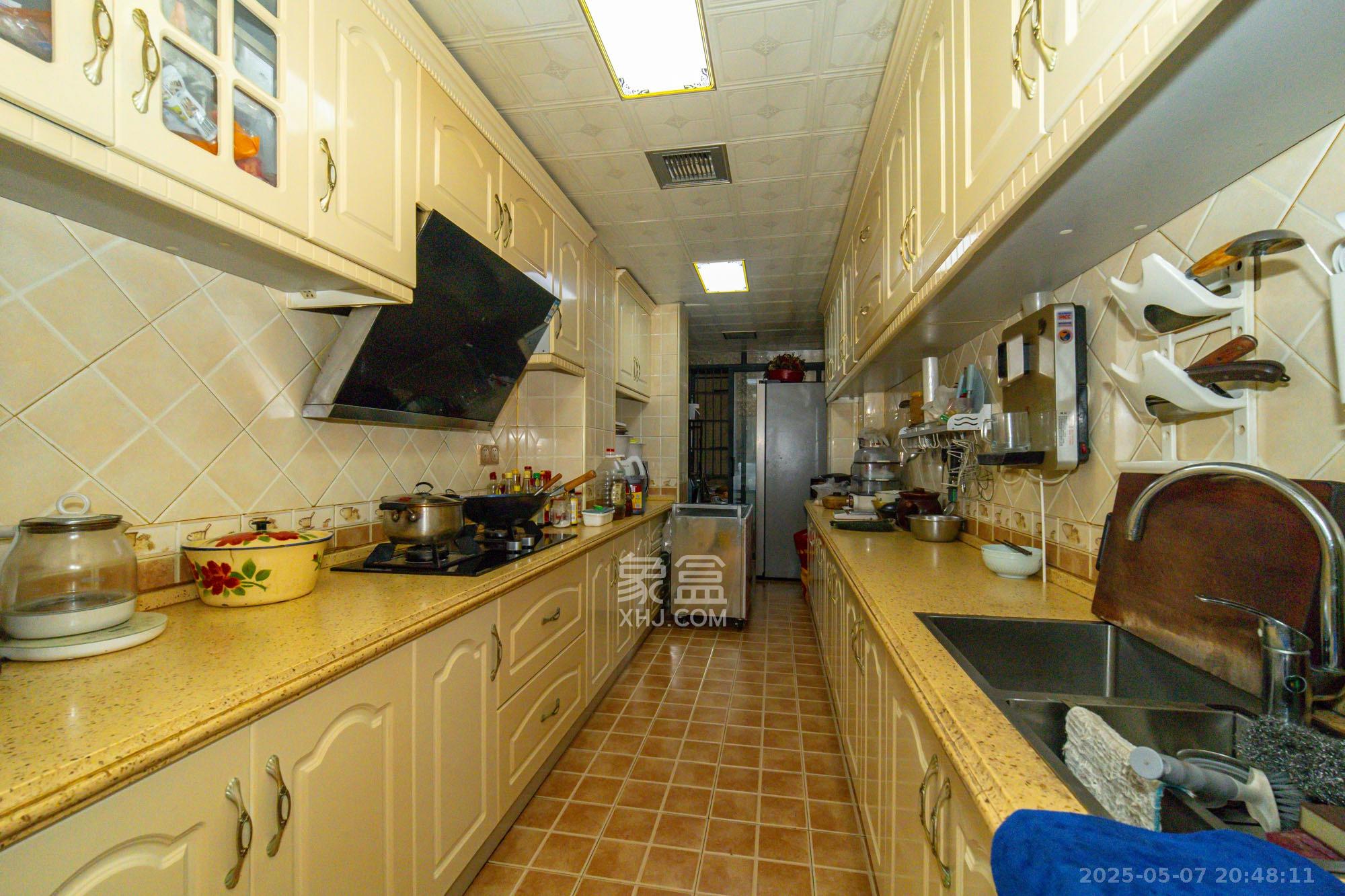 方略城市广场 4室2厅1卫 111.0万 方略城市广场 4室2厅1卫 111.0万厨房