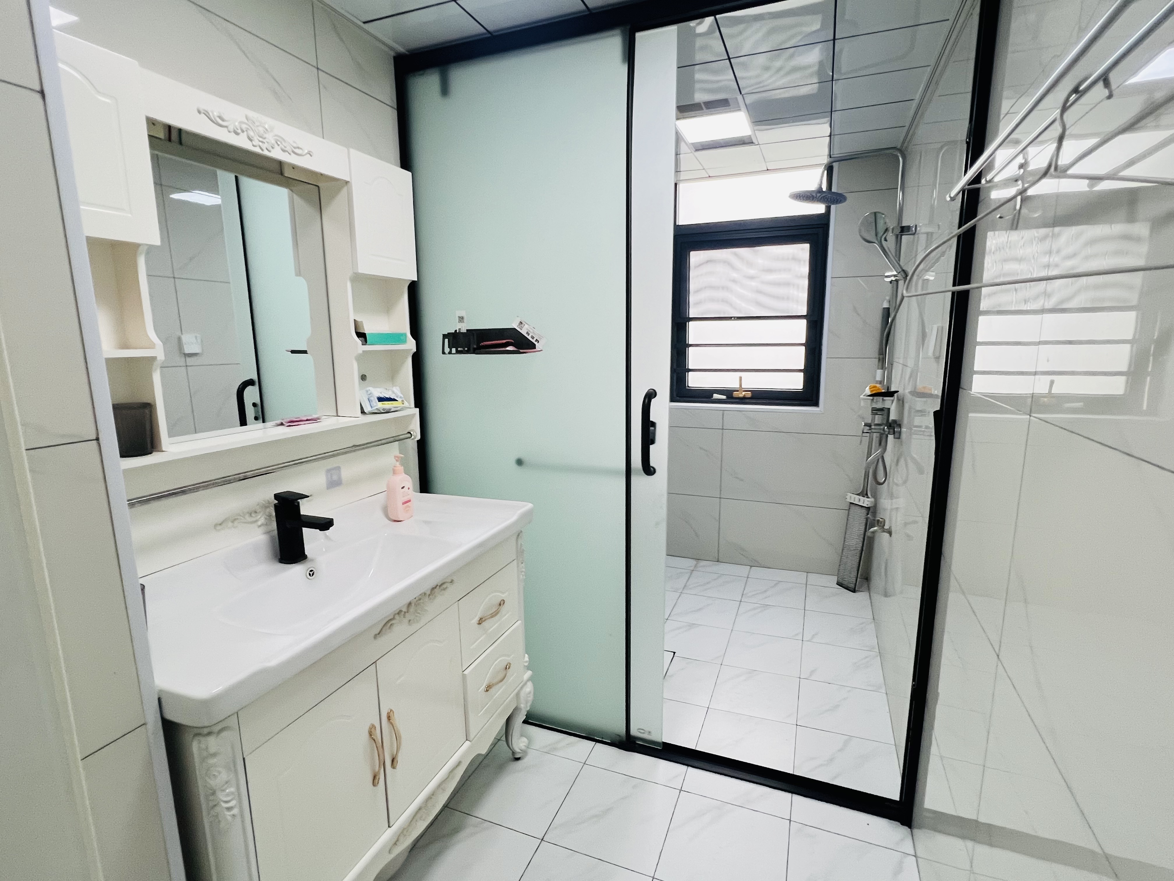 康雅苑 3室2厅2卫 2000.0元/月 康雅苑 3室2厅2卫 2000.0元/月室内图