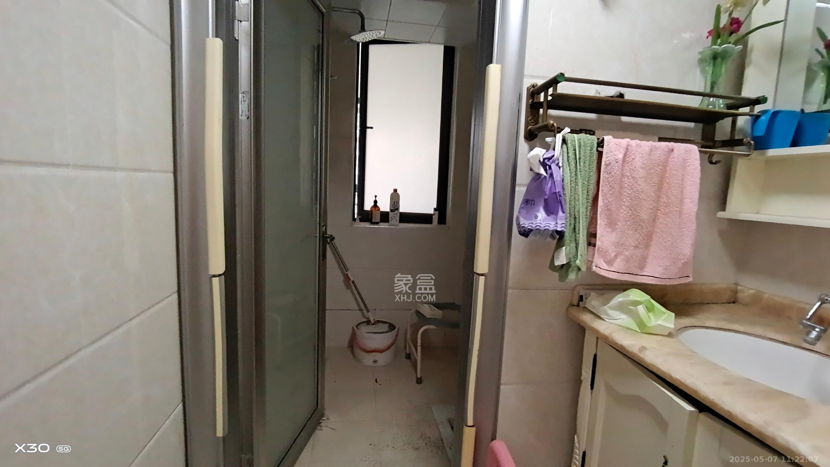 莱茵城  4室2厅0卫   3800.00元/月室内图