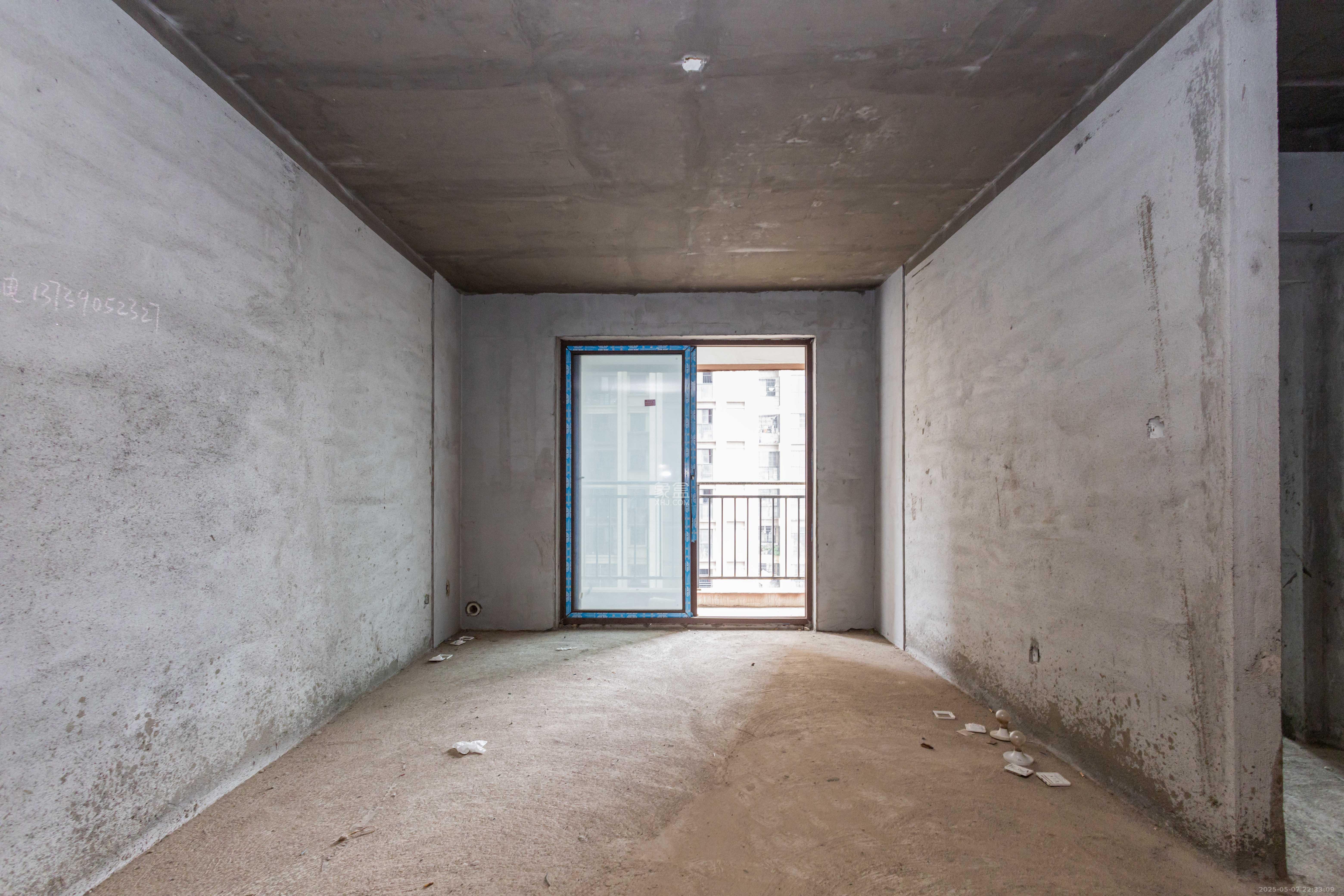 东方美地 3室2厅1卫 88.0万 东方美地 3室2厅1卫 88.0万客厅