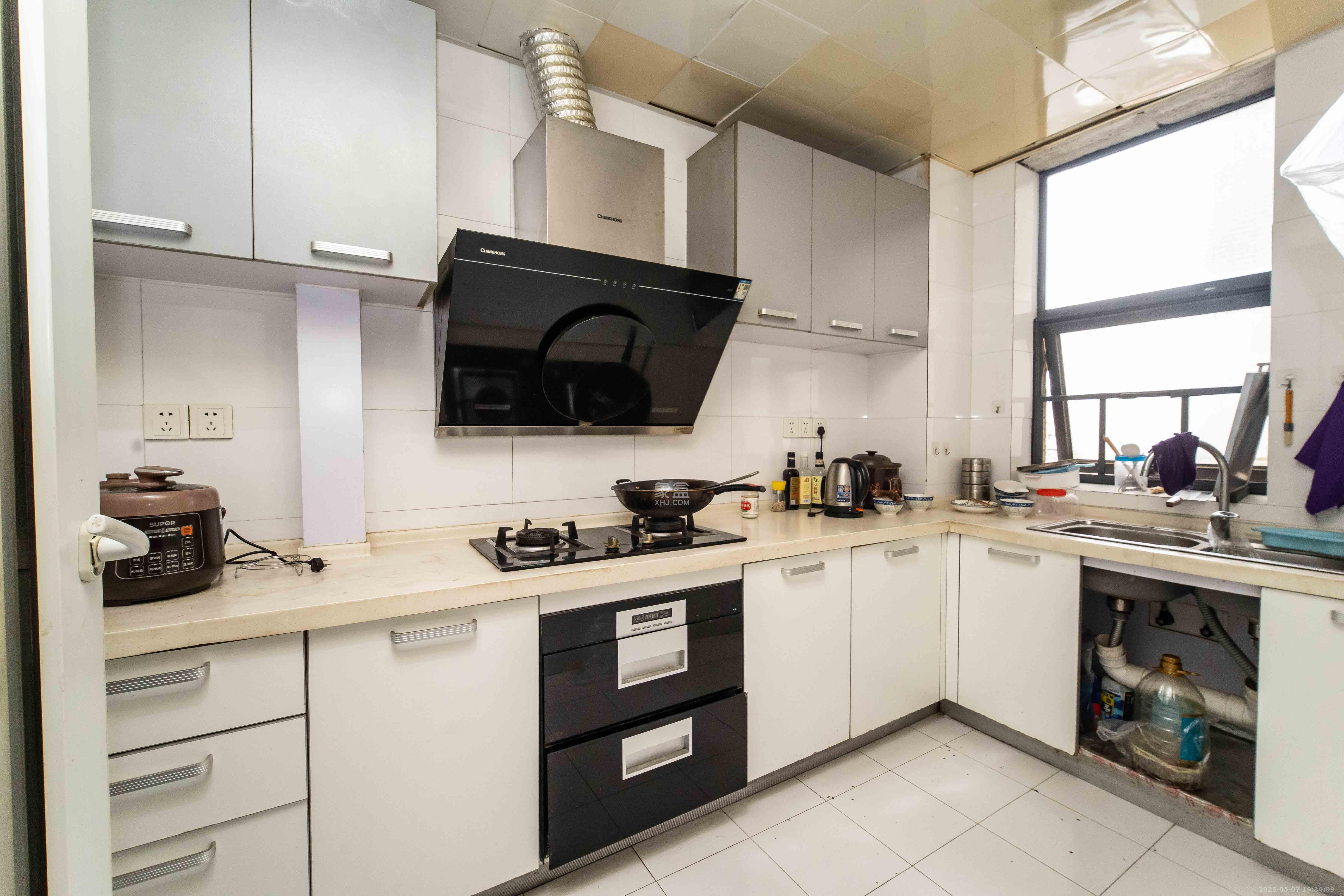 尚东紫郡 1室0厅0卫 99.8万 尚东紫郡 1室0厅0卫 99.8万厨房