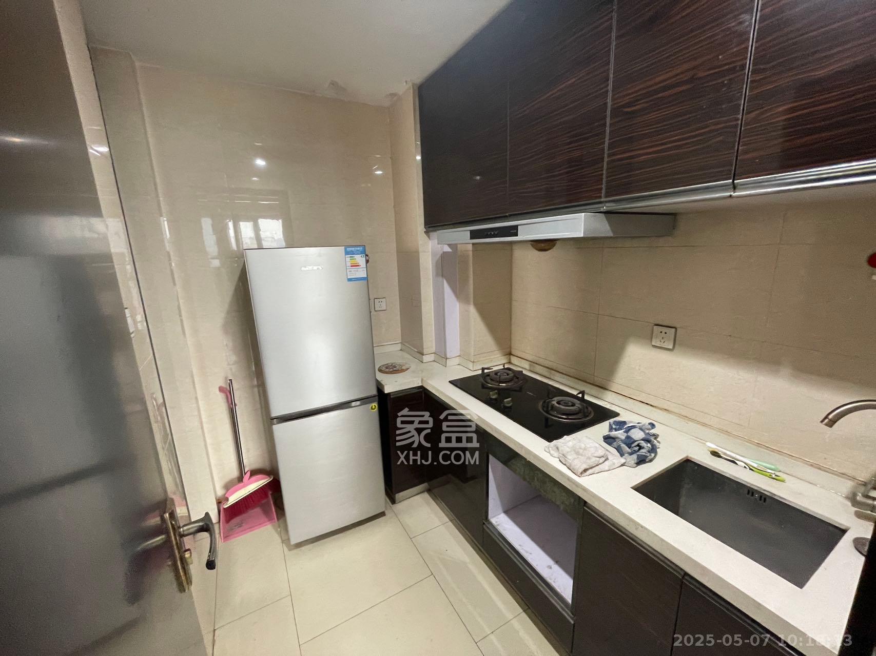 德思勤城市广场（宝格丽公寓）  1室2厅1卫    3000.0元/月室内图