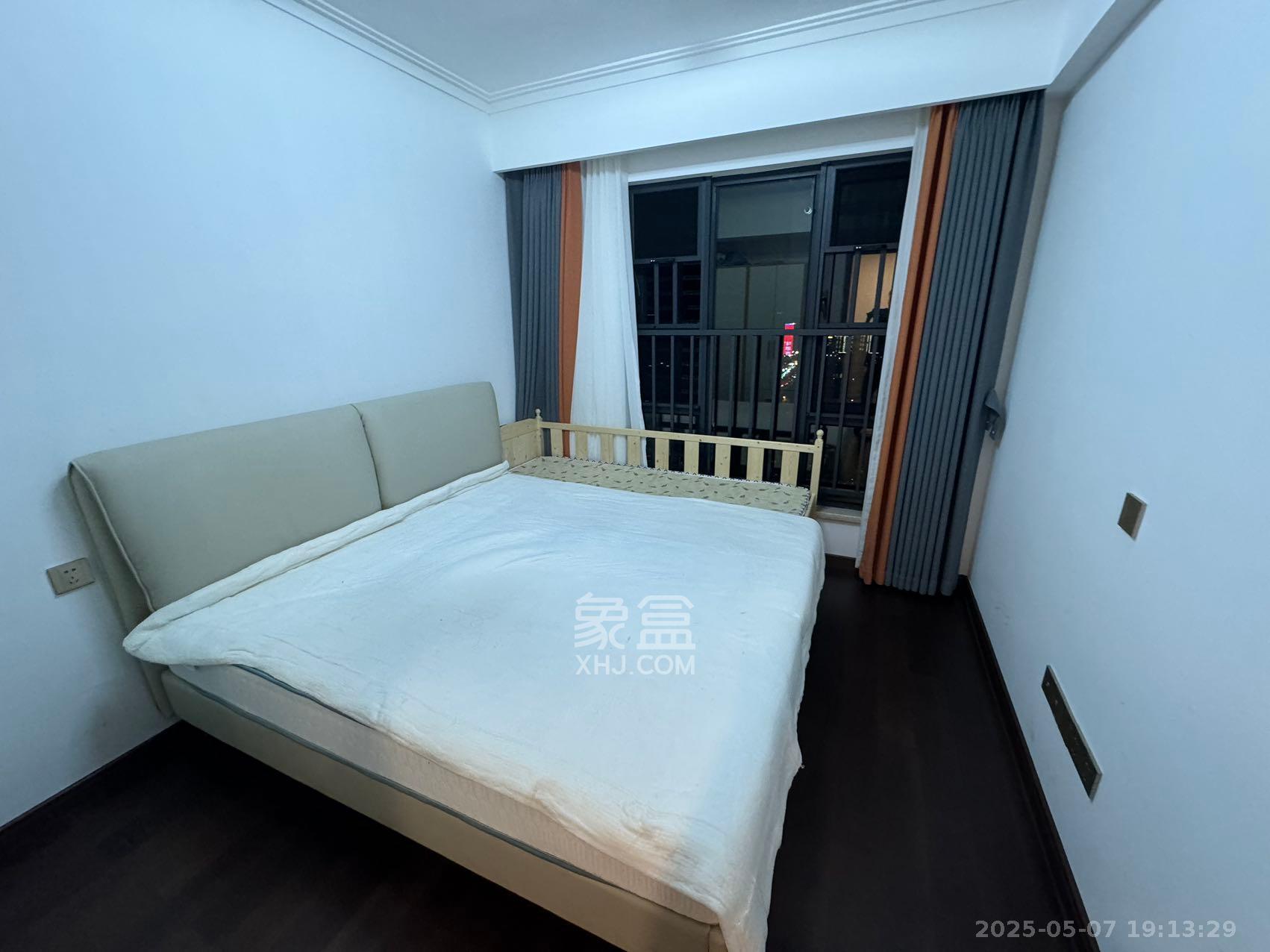 绿地长沙城际空间站（绿地新里佳苑）  4室2厅2卫   3800.00元/月室内图
