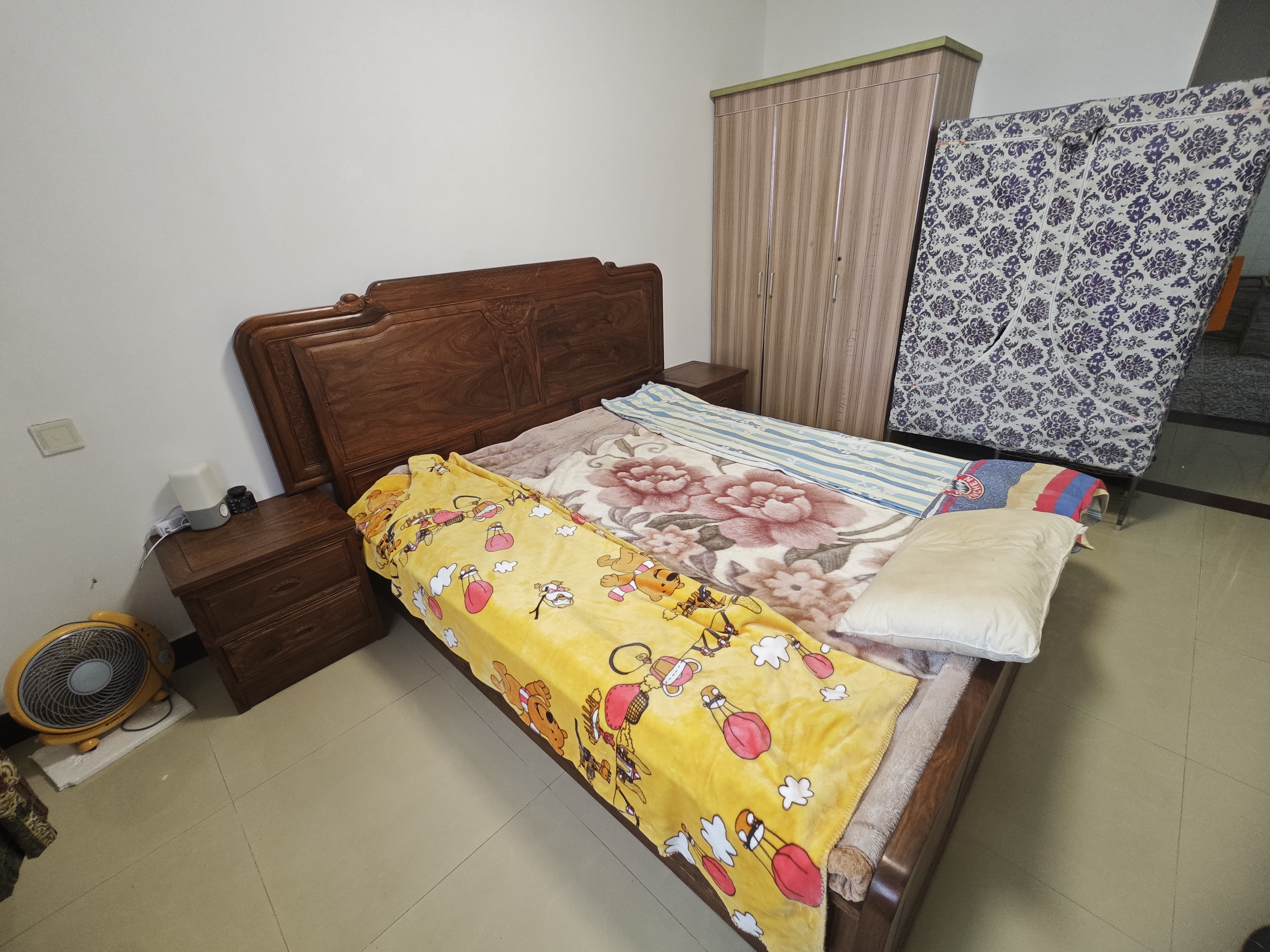 光明大厦  4室2厅1卫   3300.00元/月室内图