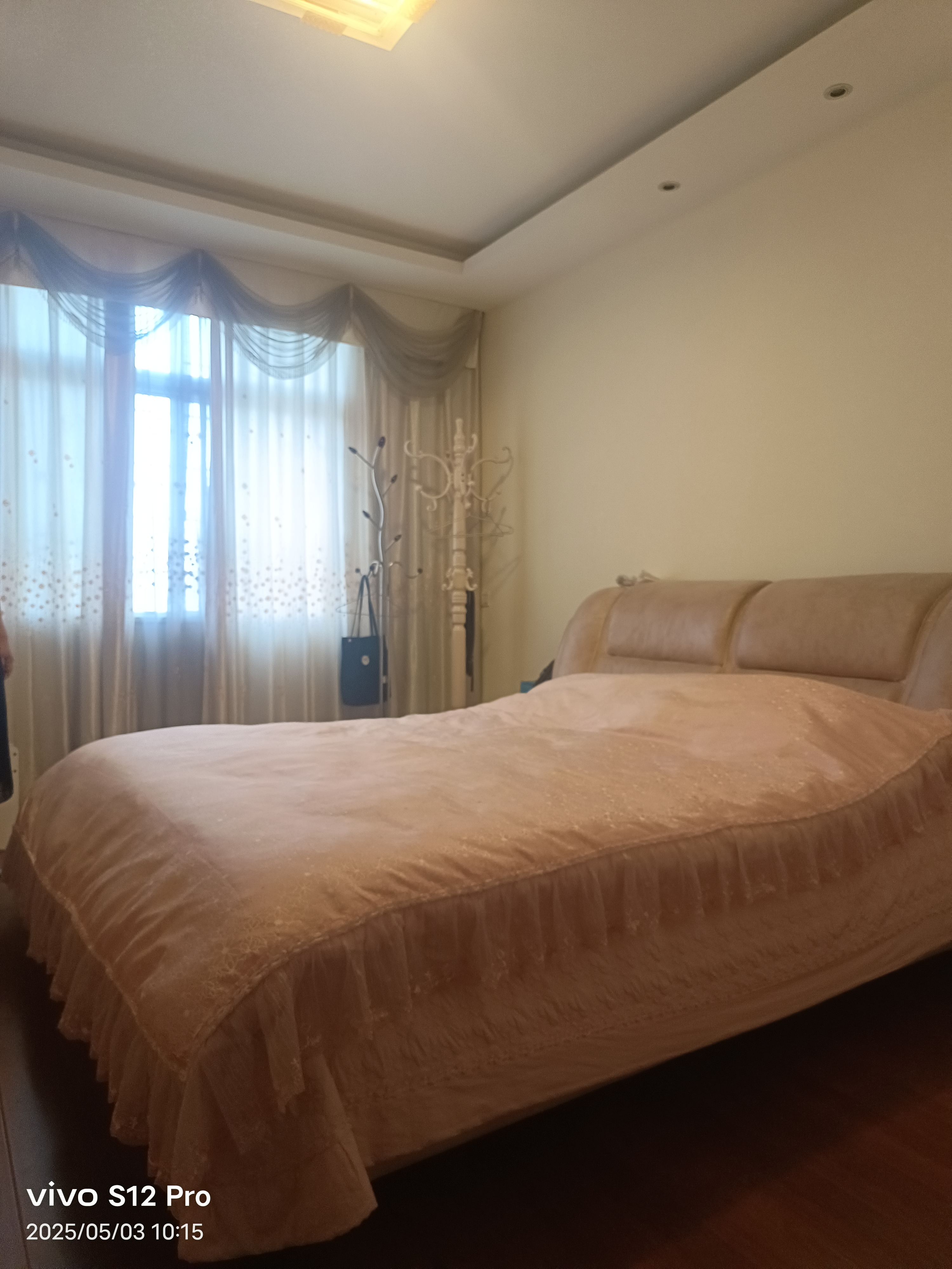 湘中园 1室0厅0卫 75.8万 湘中园 1室0厅0卫 75.8万客厅