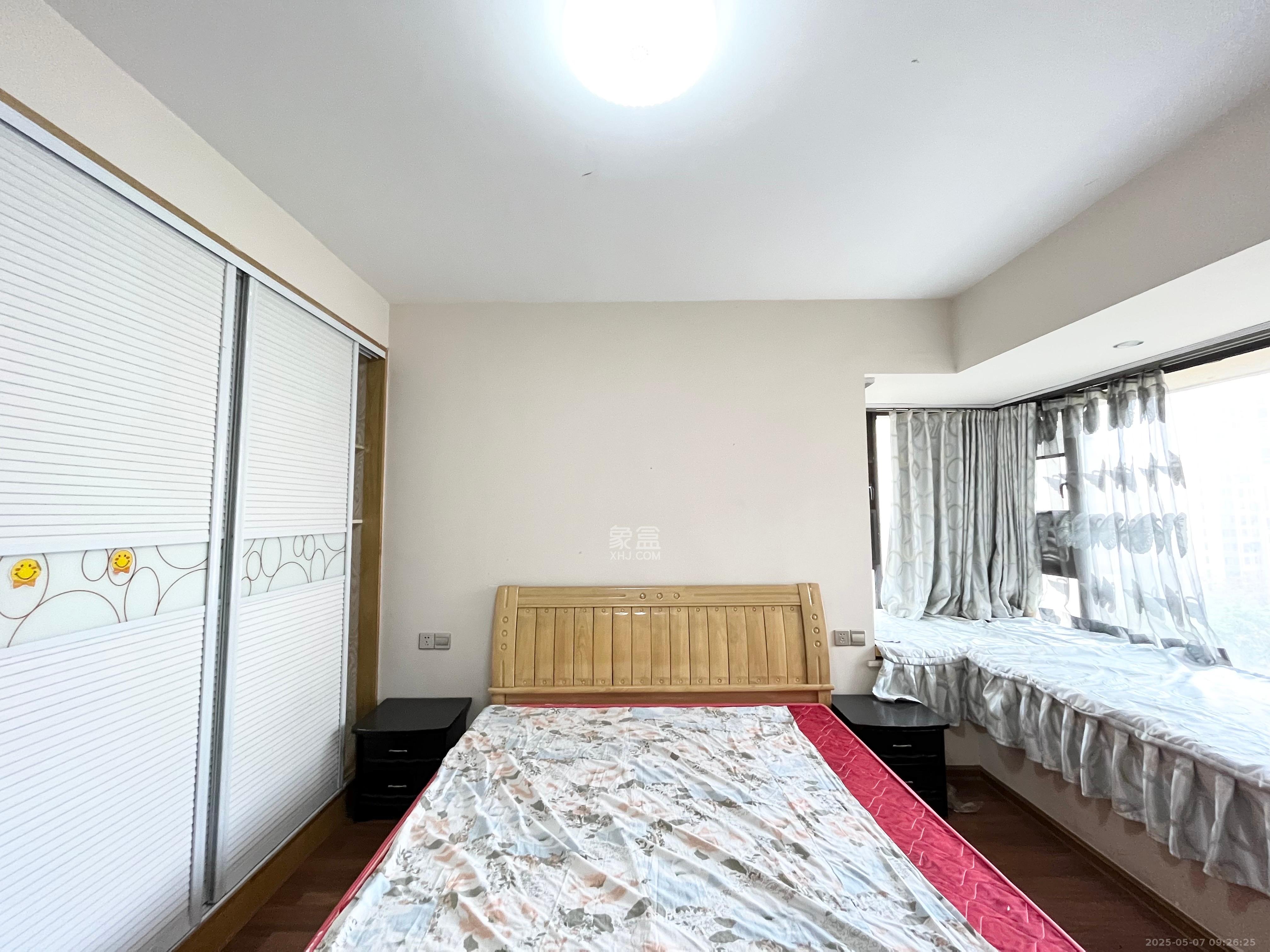 保利麓谷林语D区  4室2厅1卫   2800.00元/月室内图