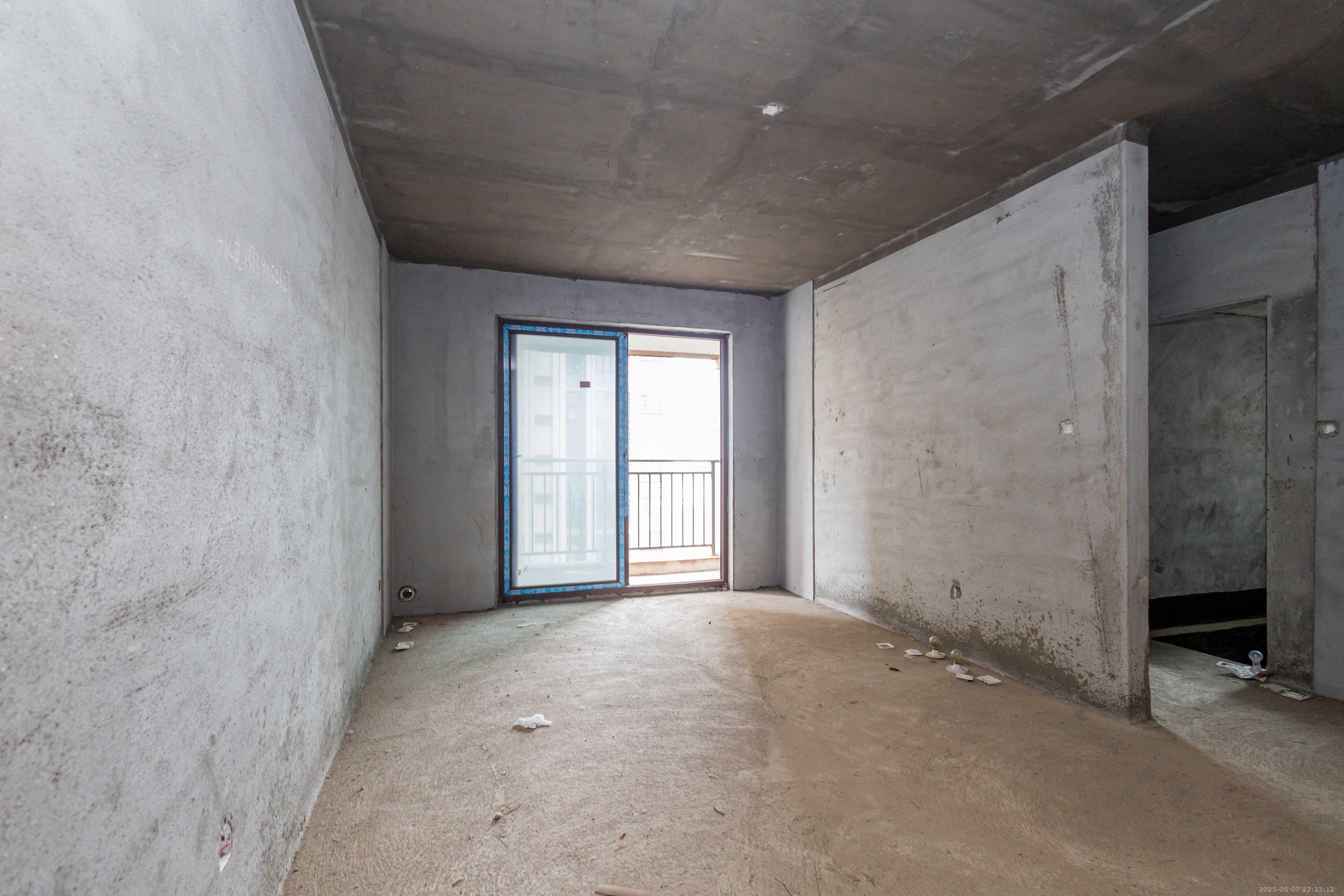 东方美地 3室2厅1卫 88.0万 东方美地 3室2厅1卫 88.0万客厅