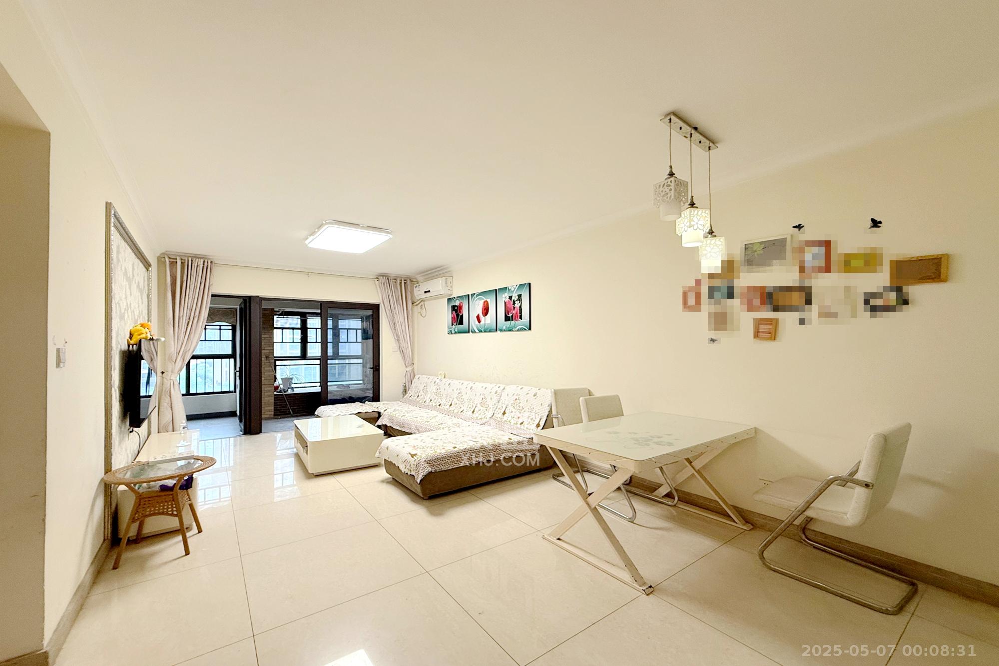 时代倾城一期 2室2厅1卫 65.0万 时代倾城一期 2室2厅1卫 65.0万客厅