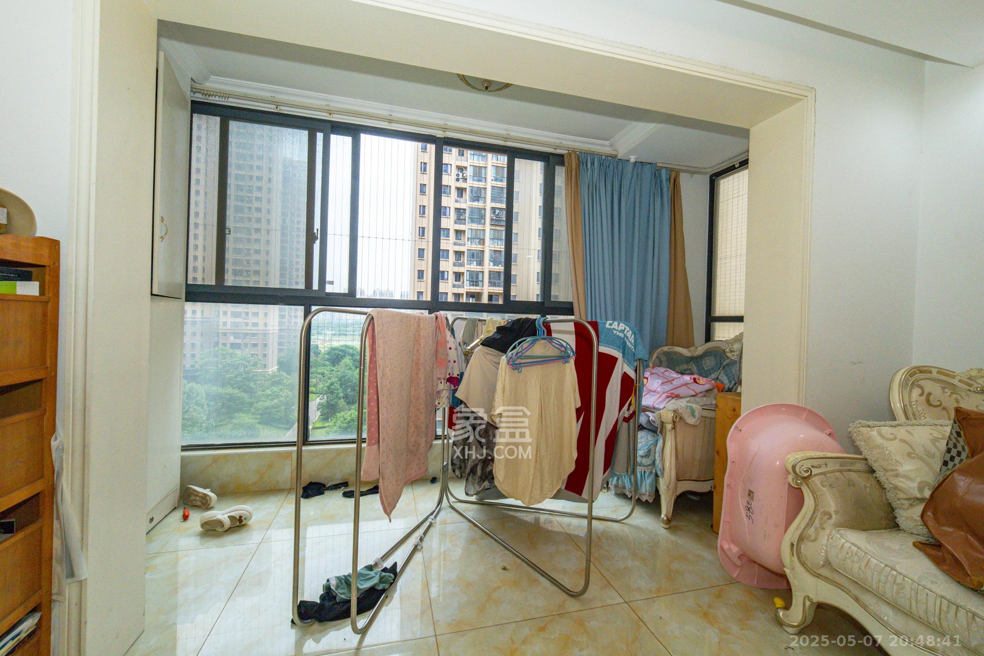 深业睿城  4室2厅2卫    108.8万 深业睿城  4室2厅2卫    108.8万阳台