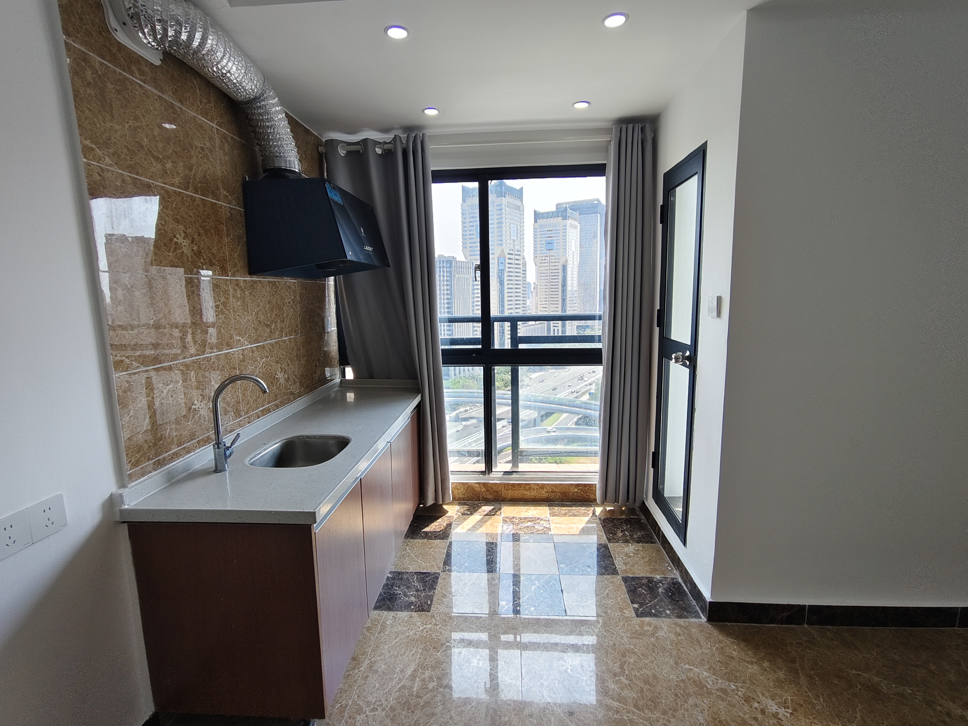 正大豪庭 1室1厅1卫 1700.0元/月 正大豪庭 1室1厅1卫 1700.0元/月室内图