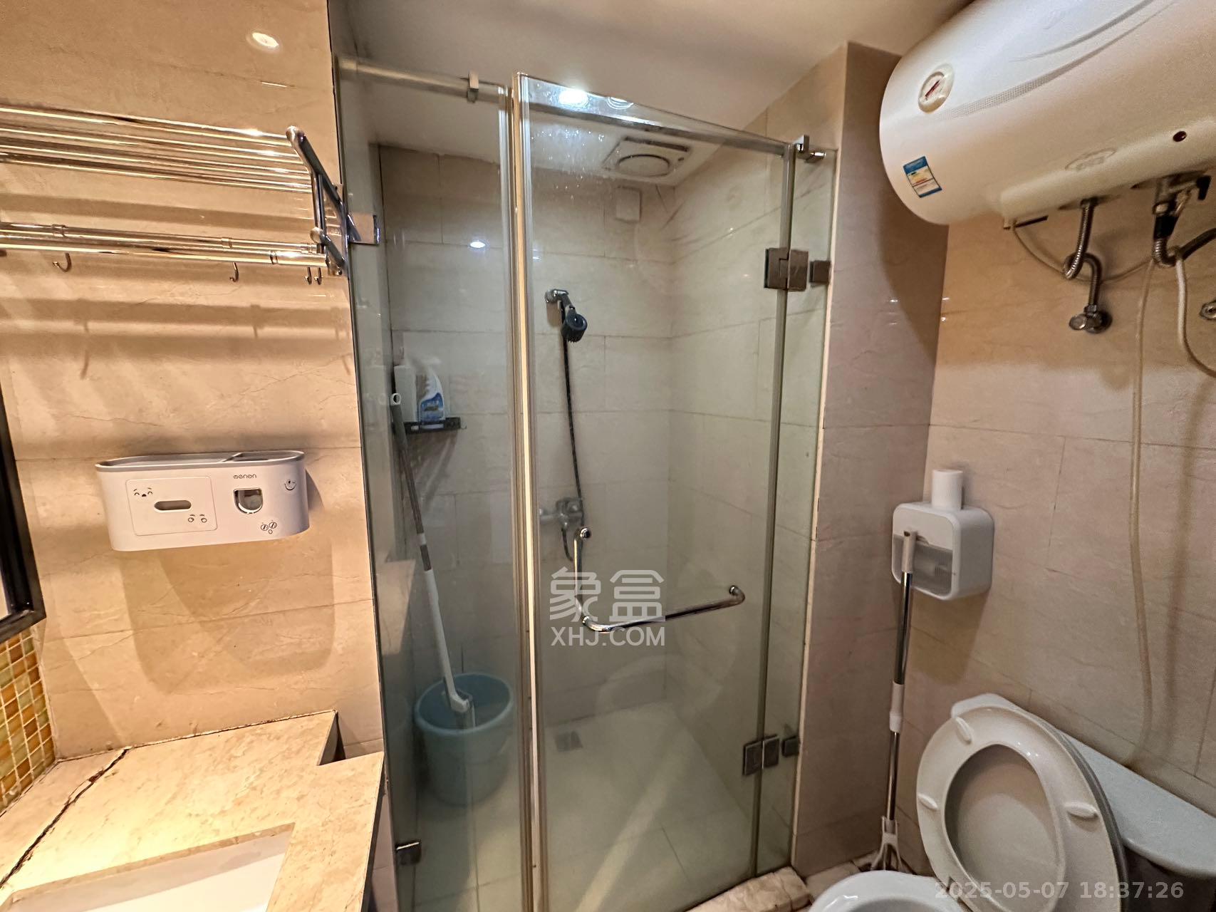 德思勤城市广场(宝格丽公寓) 1室1厅1卫 1600.0元/月 德思勤城市广场(宝格丽公寓) 1室1厅1卫 1600.0元/月室内图