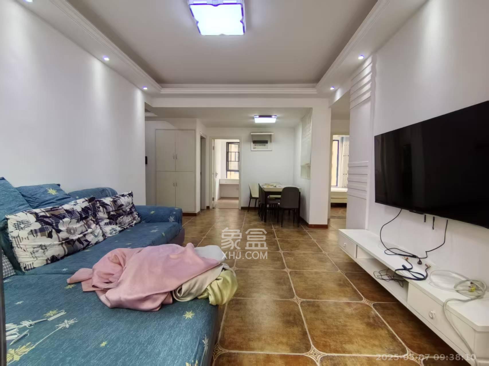 荣盛花语馨苑  3室2厅1卫    2400.0元/月 荣盛花语馨苑  3室2厅1卫    2400.0元/月室内图