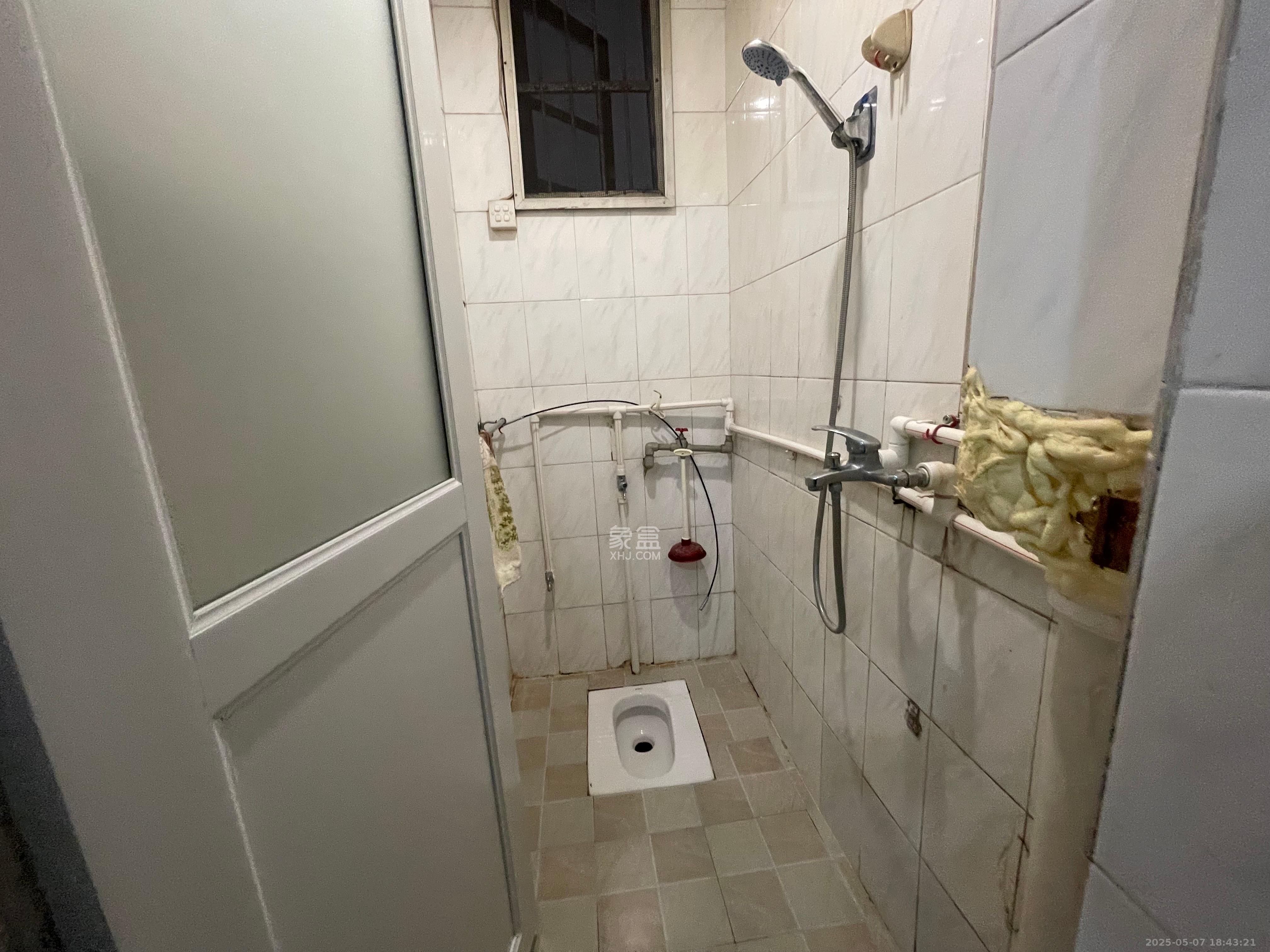 路桥宿舍 2室1厅1卫 1150.0元/月 路桥宿舍 2室1厅1卫 1150.0元/月室内图