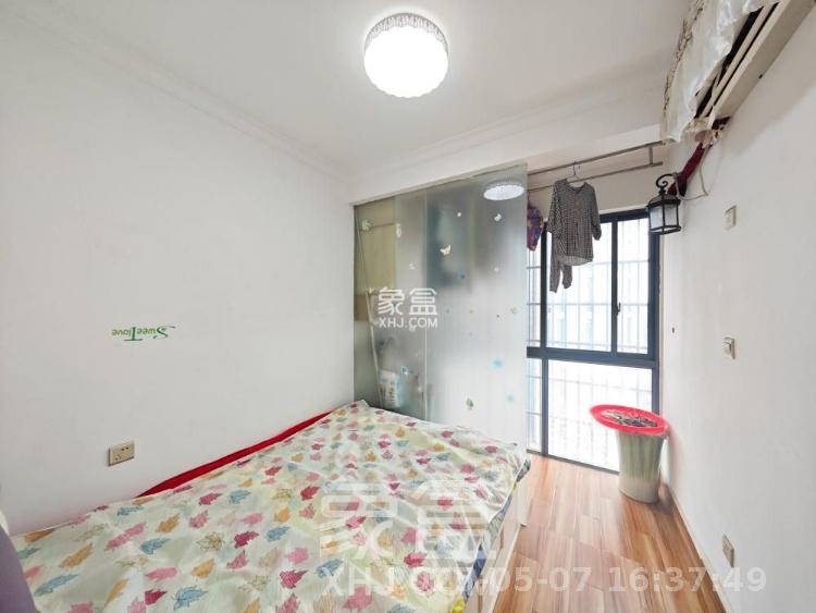 南庭城果 4室2厅2卫 3100.0元/月 南庭城果 4室2厅2卫 3100.0元/月室内图