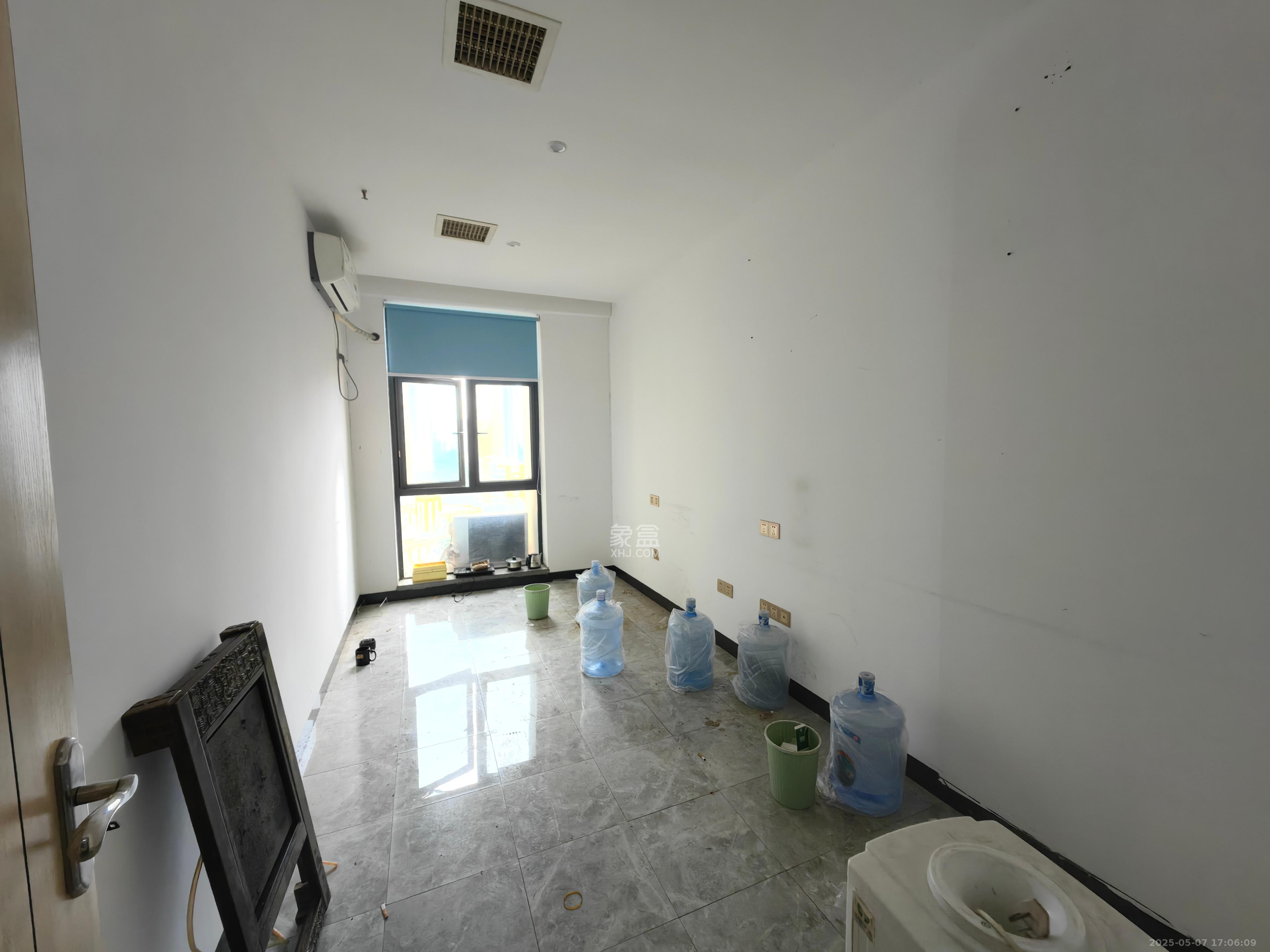 深业睿城   152.0㎡      5500.0元/月