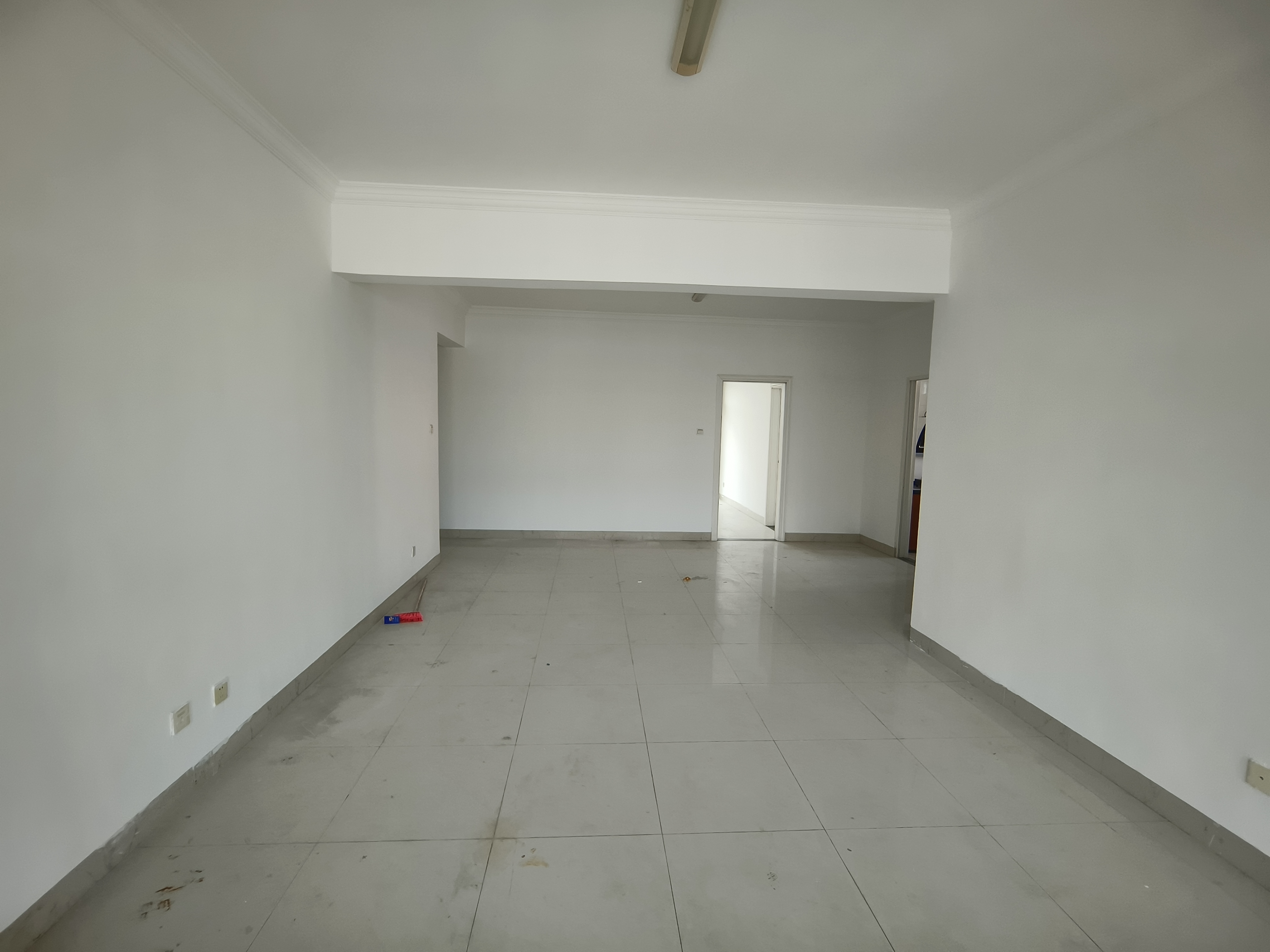 吉宝佳园 4室2厅2卫 3200.0元/月 吉宝佳园 4室2厅2卫 3200.0元/月室内图