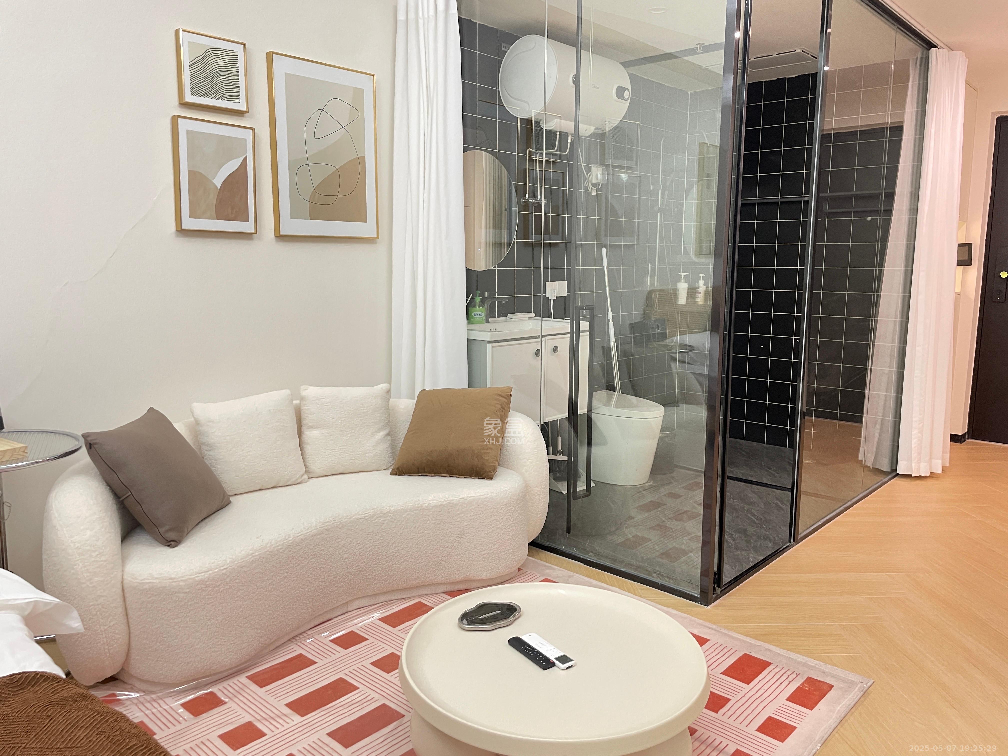 华润置地中心  1室1厅1卫    2500.0元/月室内图