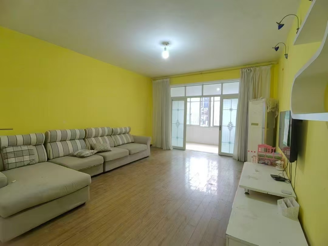 三星龙园 4室2厅2卫 59.0万 三星龙园 4室2厅2卫 59.0万客厅