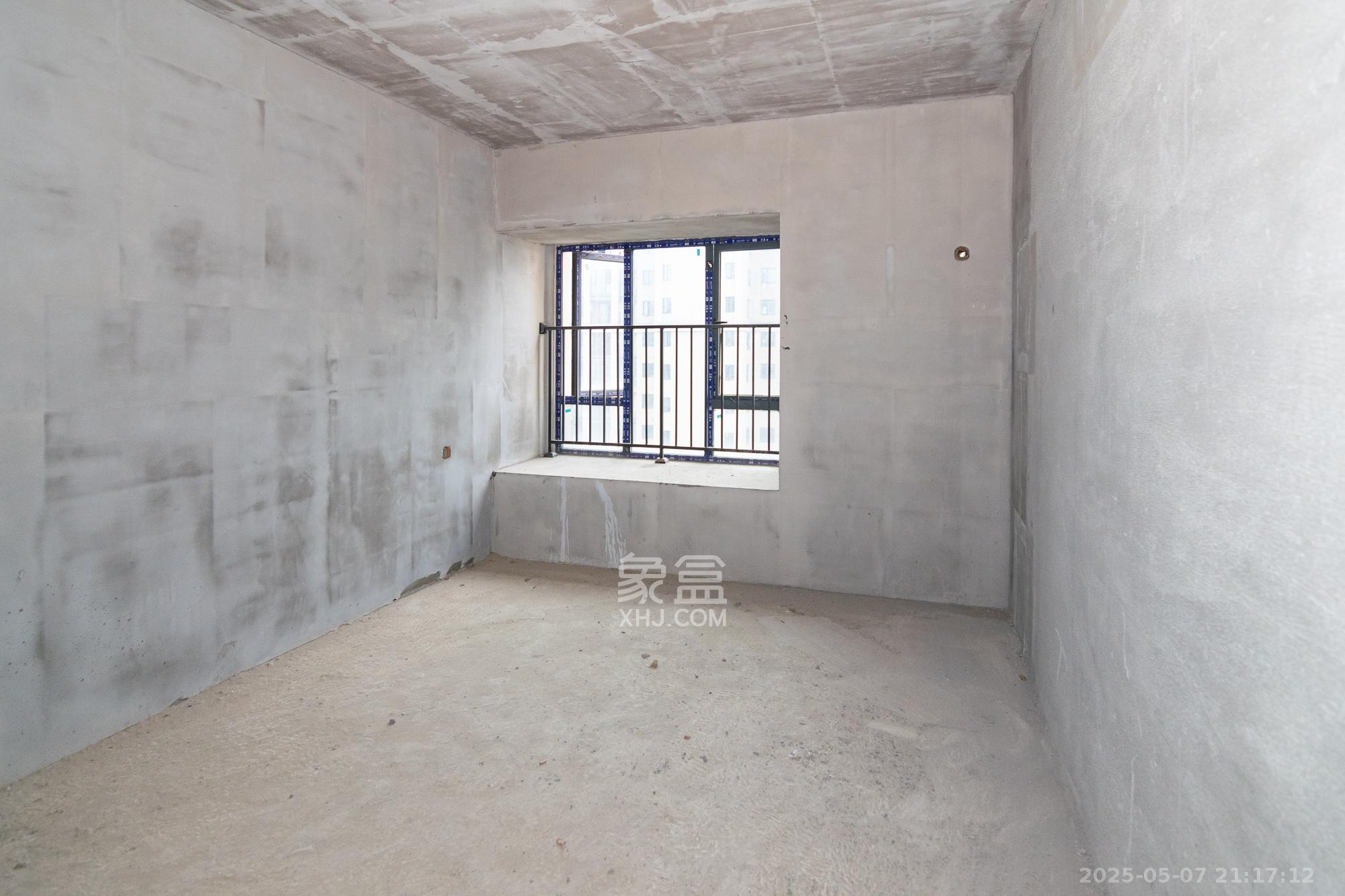 大汉月亮河畔  4室2厅2卫    70.0万 大汉月亮河畔  4室2厅2卫    70.0万卧室