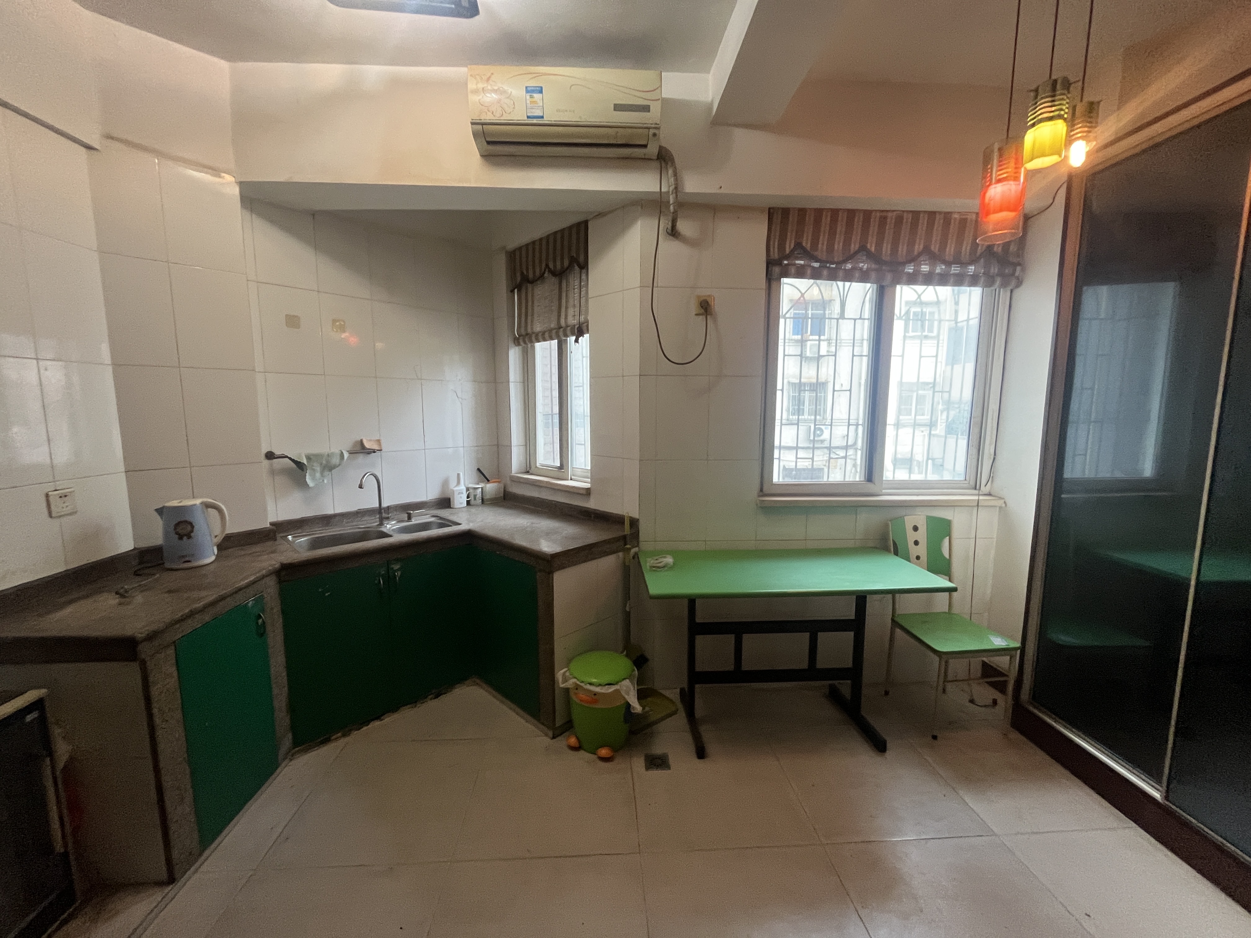 南玻公寓 2室1厅1卫 65.0万 南玻公寓 2室1厅1卫 65.0万客厅