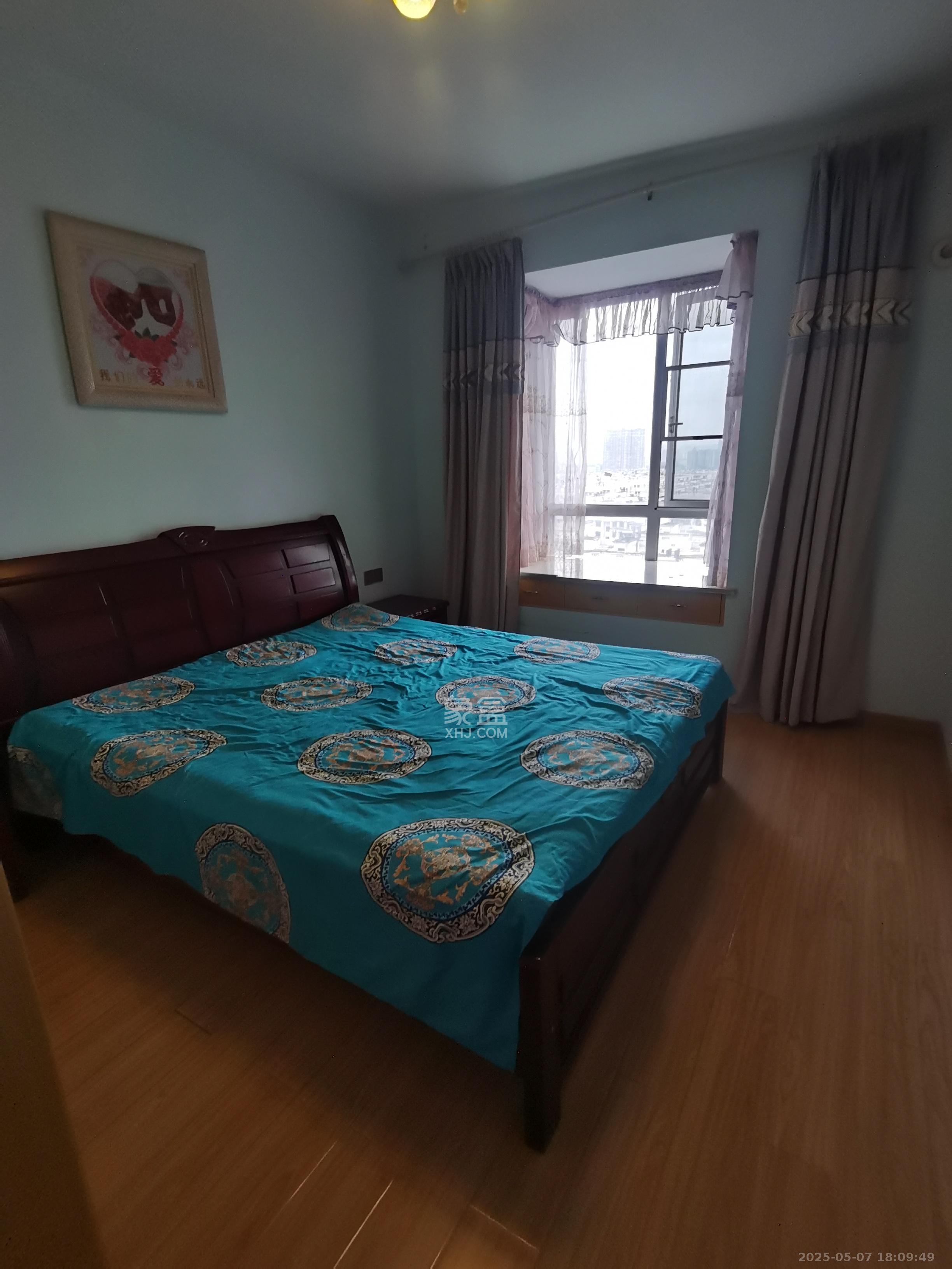 恒广国际景园一二区 1室2厅1卫 1800.0元/月 恒广国际景园一二区 1室2厅1卫 1800.0元/月室内图