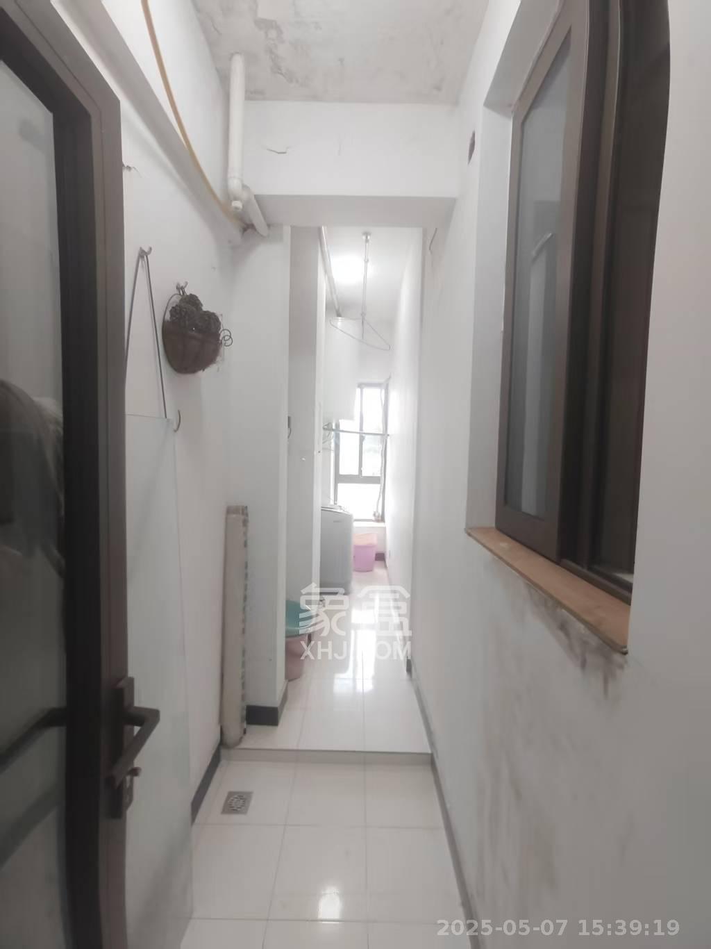 绿地公馆(绿地名邸) 2室2厅1卫 1900.0元/月 绿地公馆(绿地名邸) 2室2厅1卫 1900.0元/月室内图