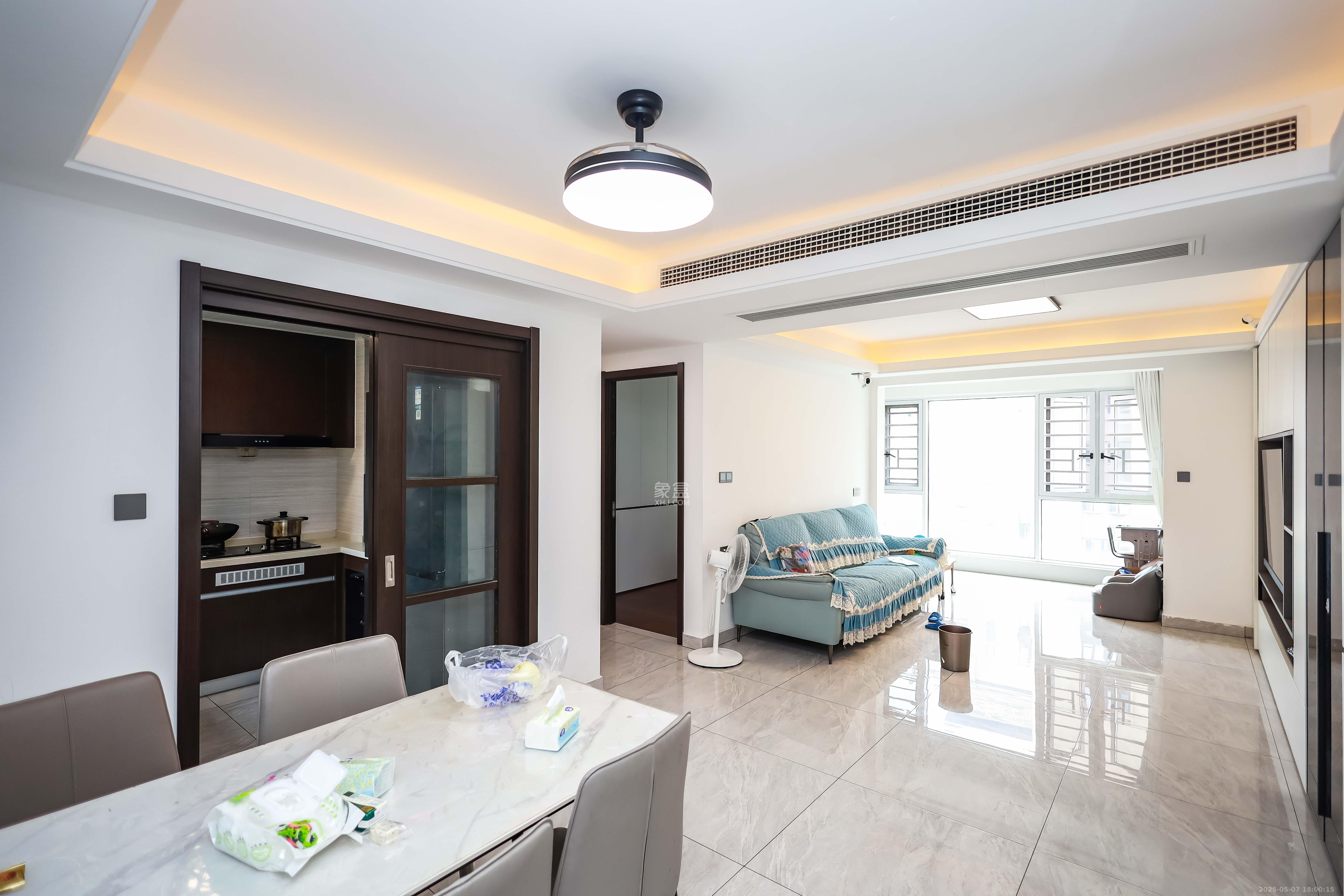 长沙美的麓府 4室2厅2卫 139.8万 长沙美的麓府 4室2厅2卫 139.8万客厅