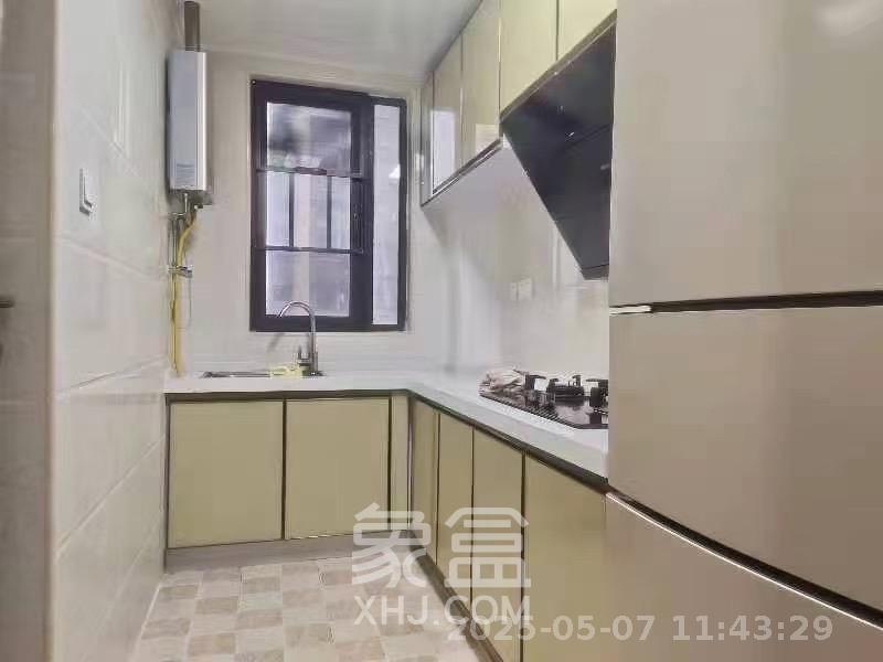 中欣楚天熙苑  3室2厅2卫    3000.0元/月室内图