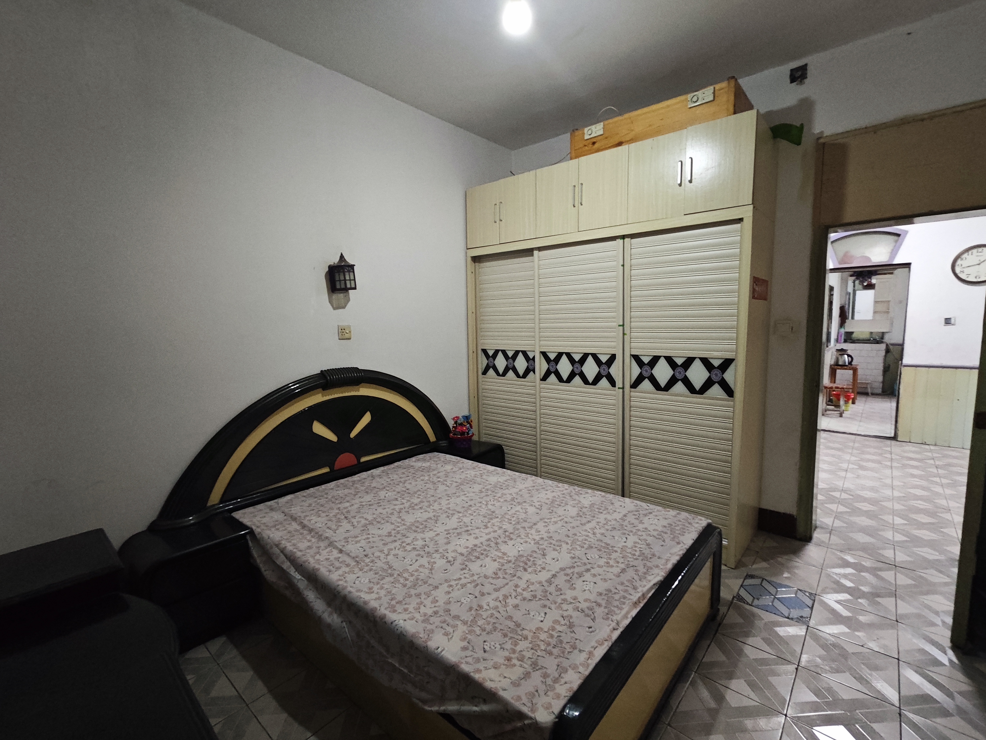 太平小区  4室2厅2卫   1300.00元/月室内图