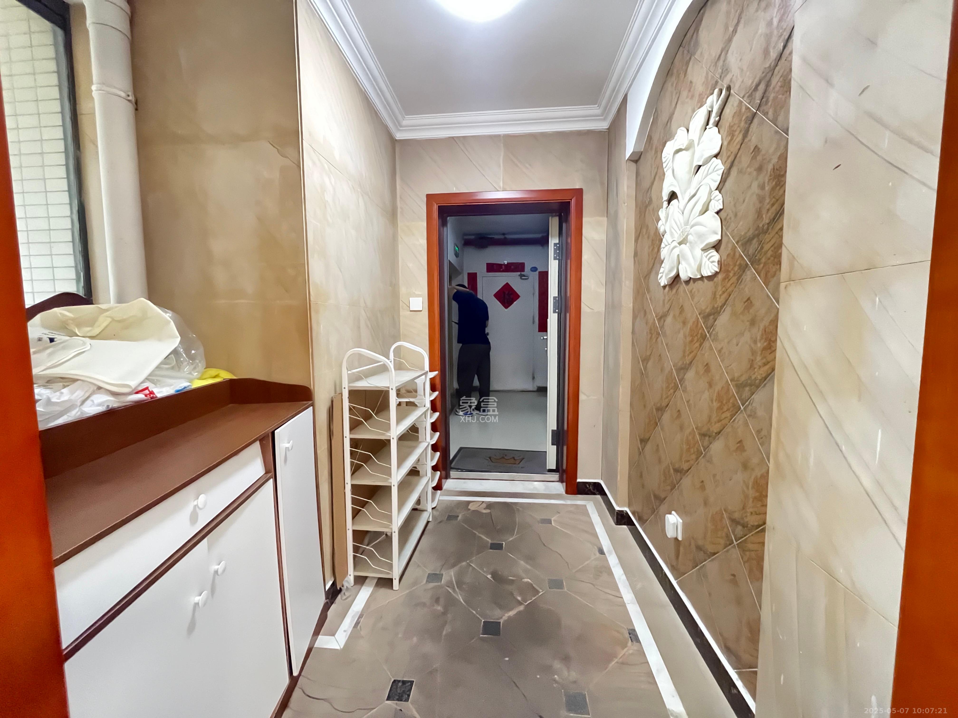 兰亭峰景  3室2厅1卫   2600.00元/月室内图