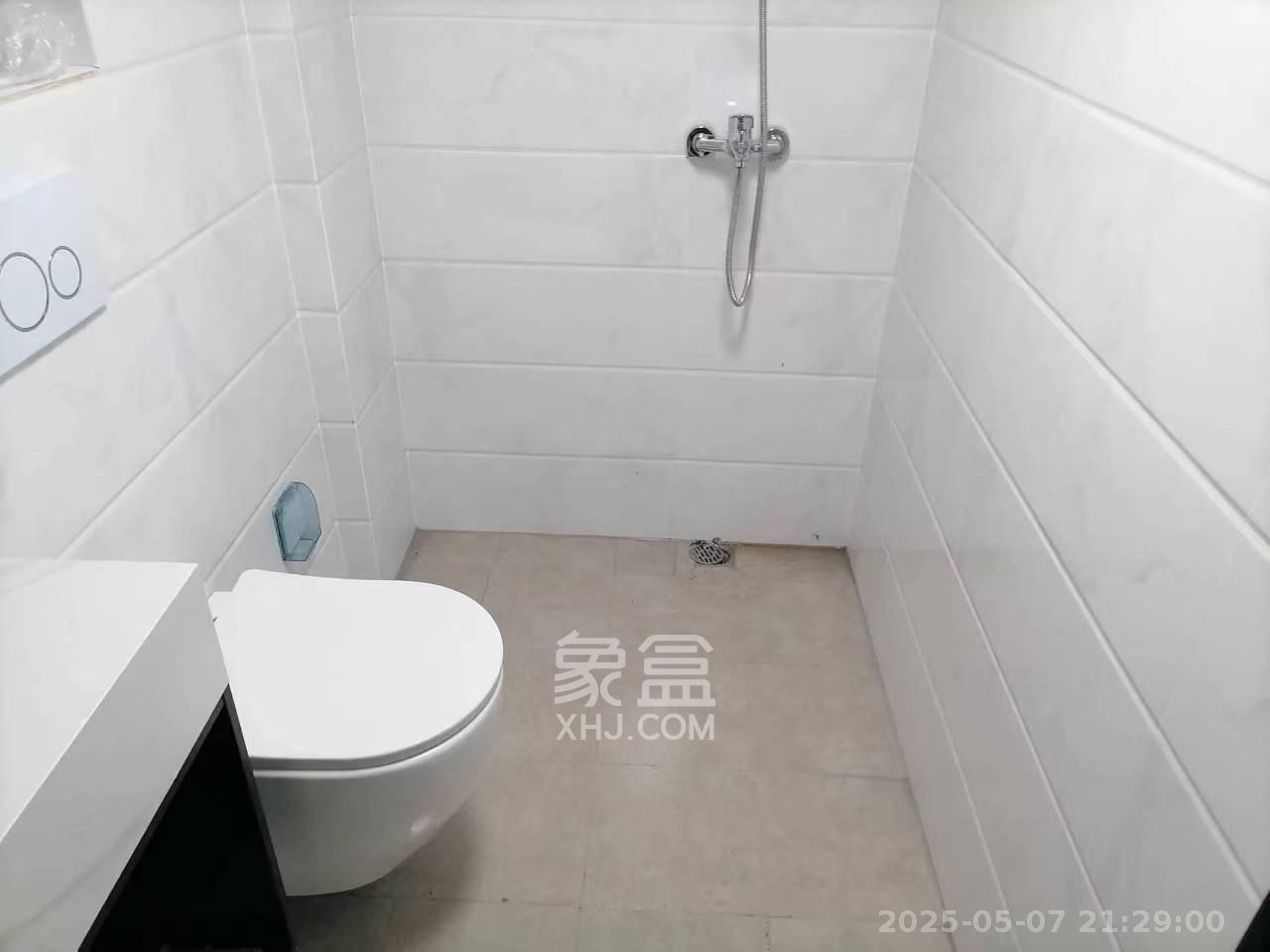 卓越中寰  2室1厅1卫   2300.00元/月室内图