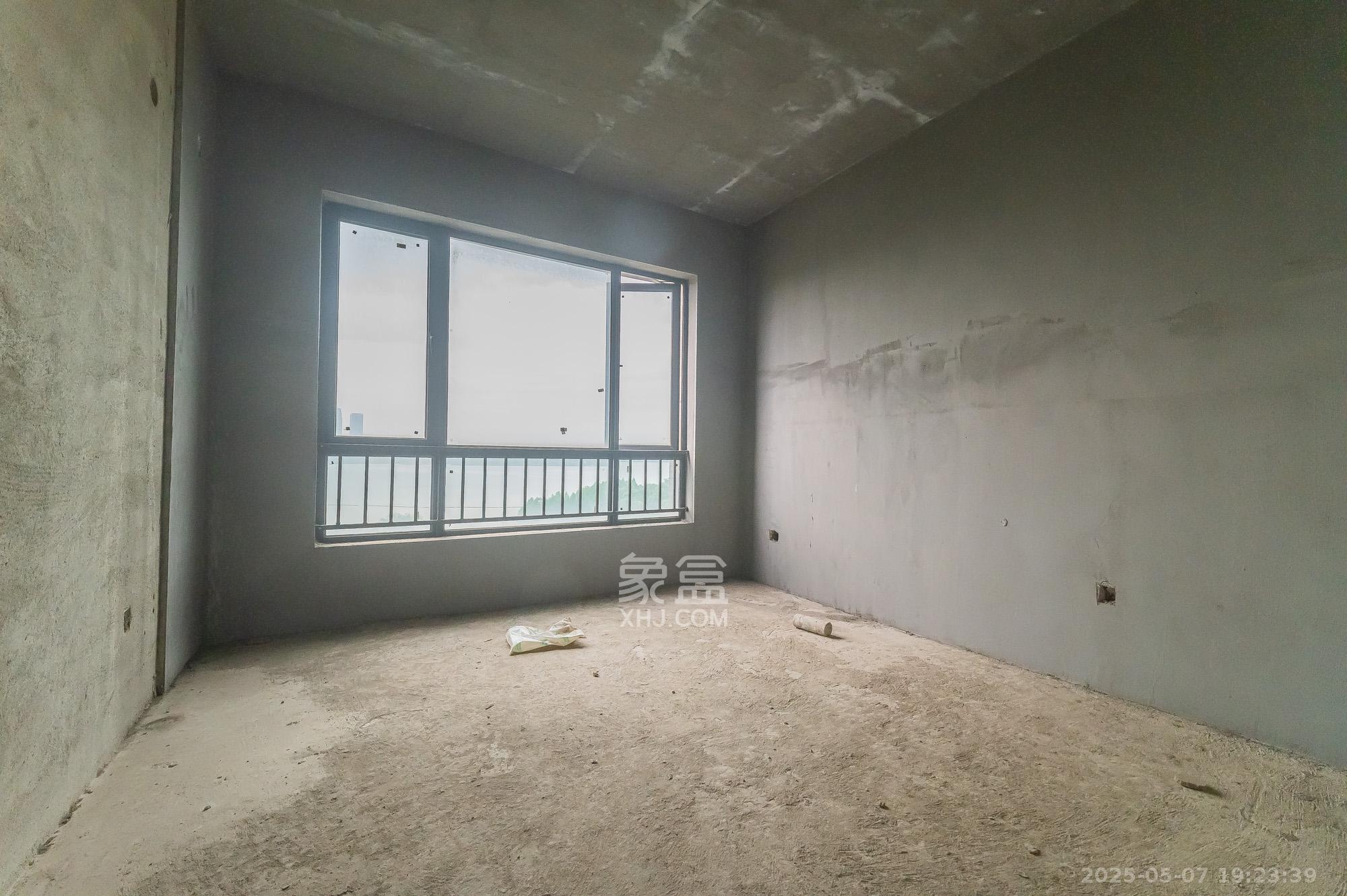 国泰九龙湾 4室2厅2卫 118.0万 国泰九龙湾 4室2厅2卫 118.0万其他