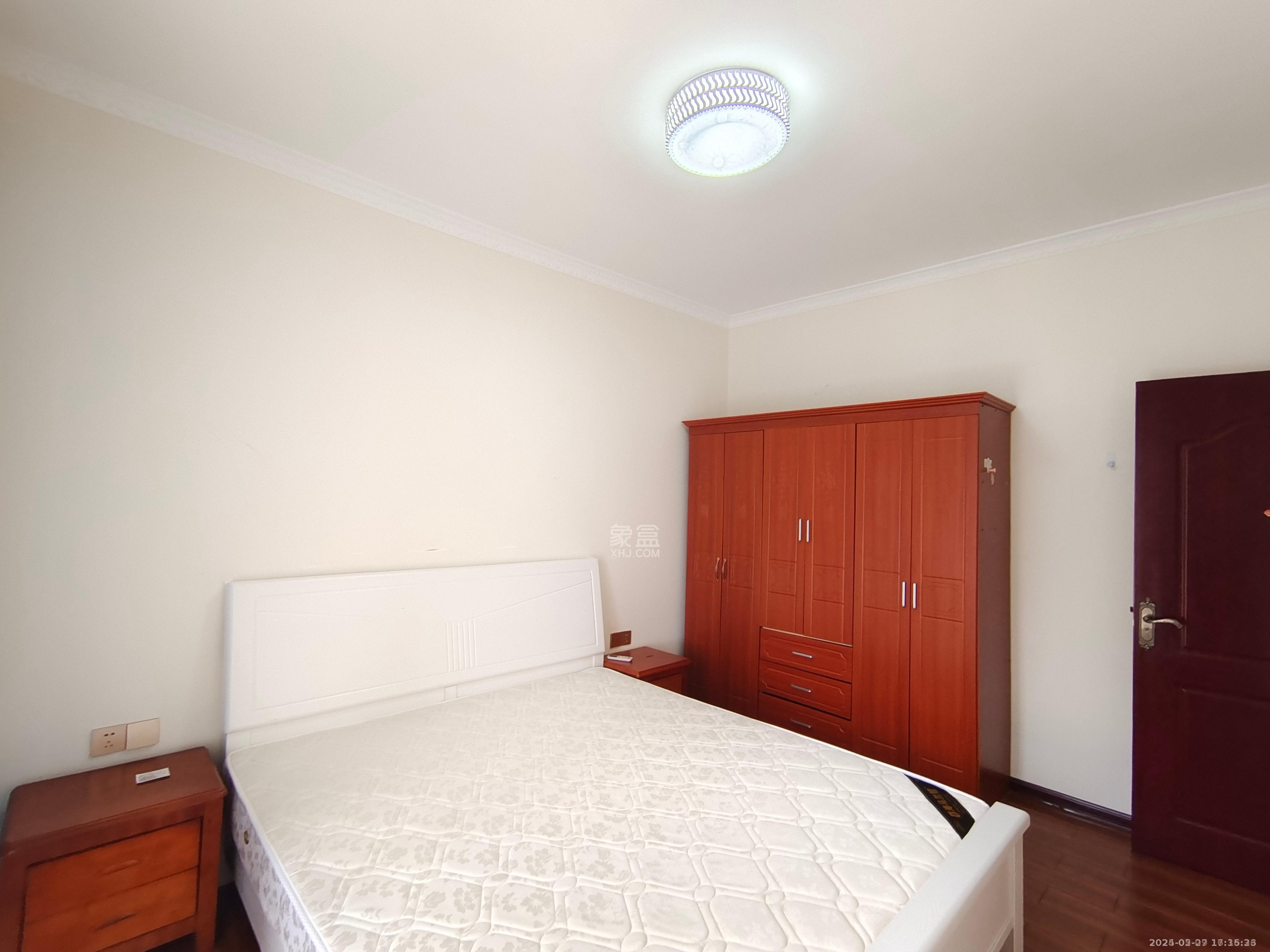 奥园广场 3室2厅1卫 2000.0元/月 奥园广场 3室2厅1卫 2000.0元/月室内图