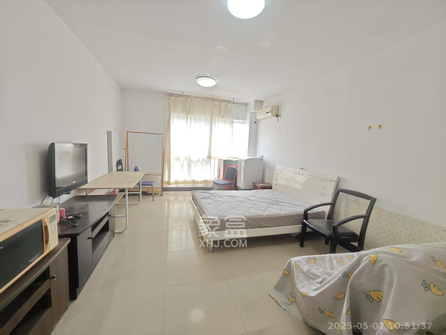 伍家岭生活广场  1室1厅1卫    1200.0元/月 伍家岭生活广场  1室1厅1卫    1200.0元/月室内图