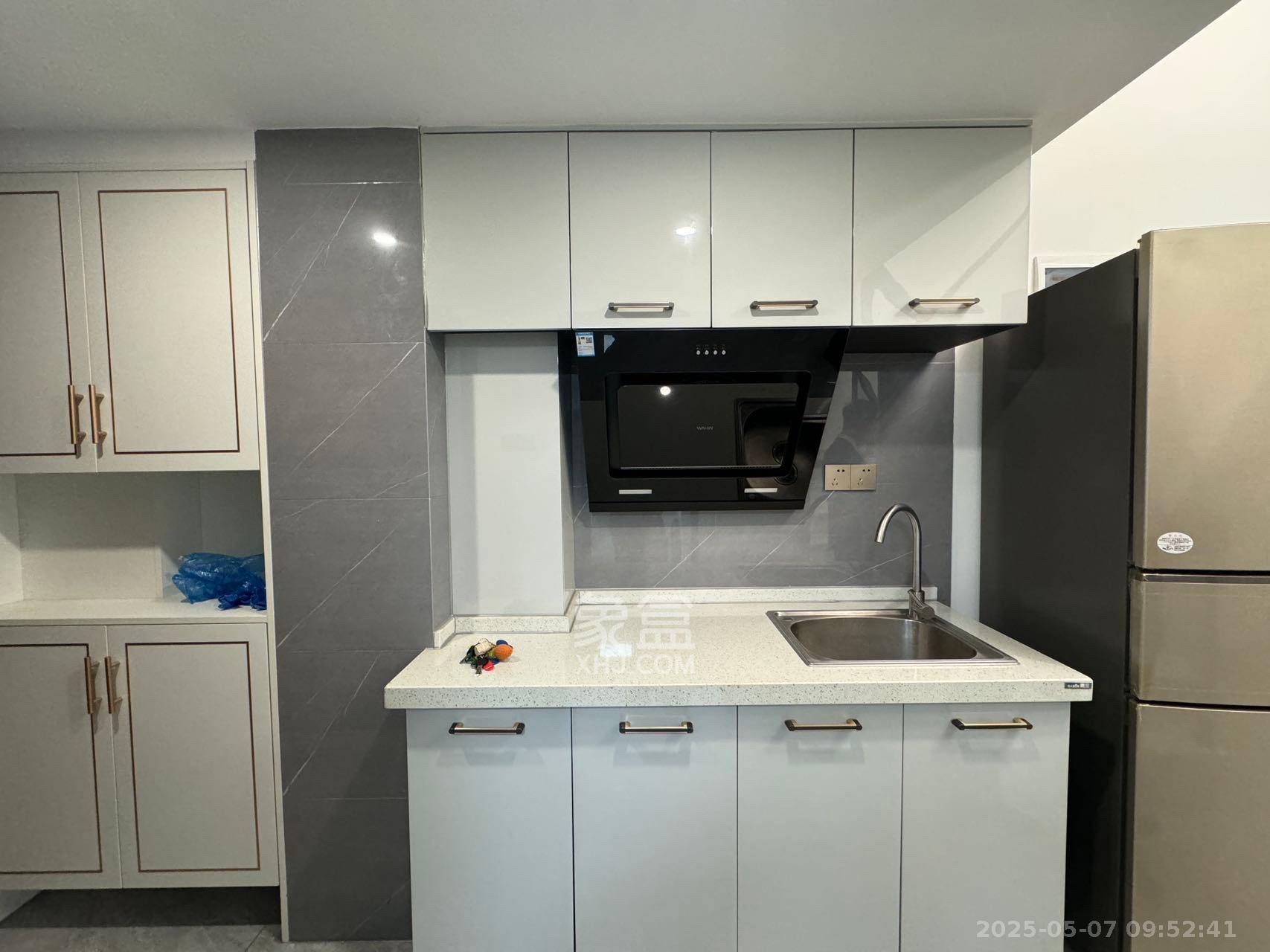 润和国际广场 2室1厅1卫 2400.0元/月 润和国际广场 2室1厅1卫 2400.0元/月室内图