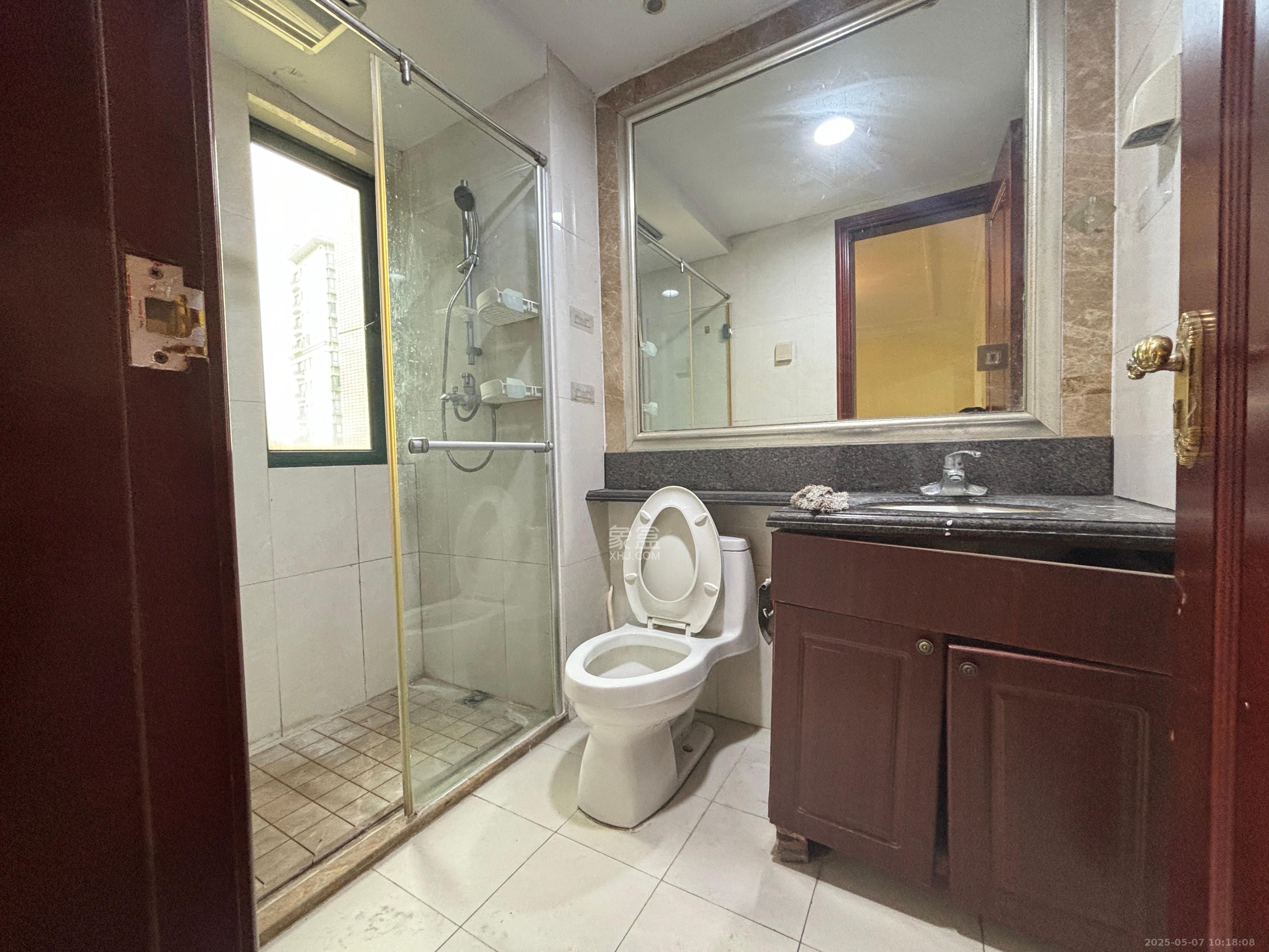 恒大名都  4室2厅2卫    2200.0元/月 恒大名都  4室2厅2卫    2200.0元/月室内图