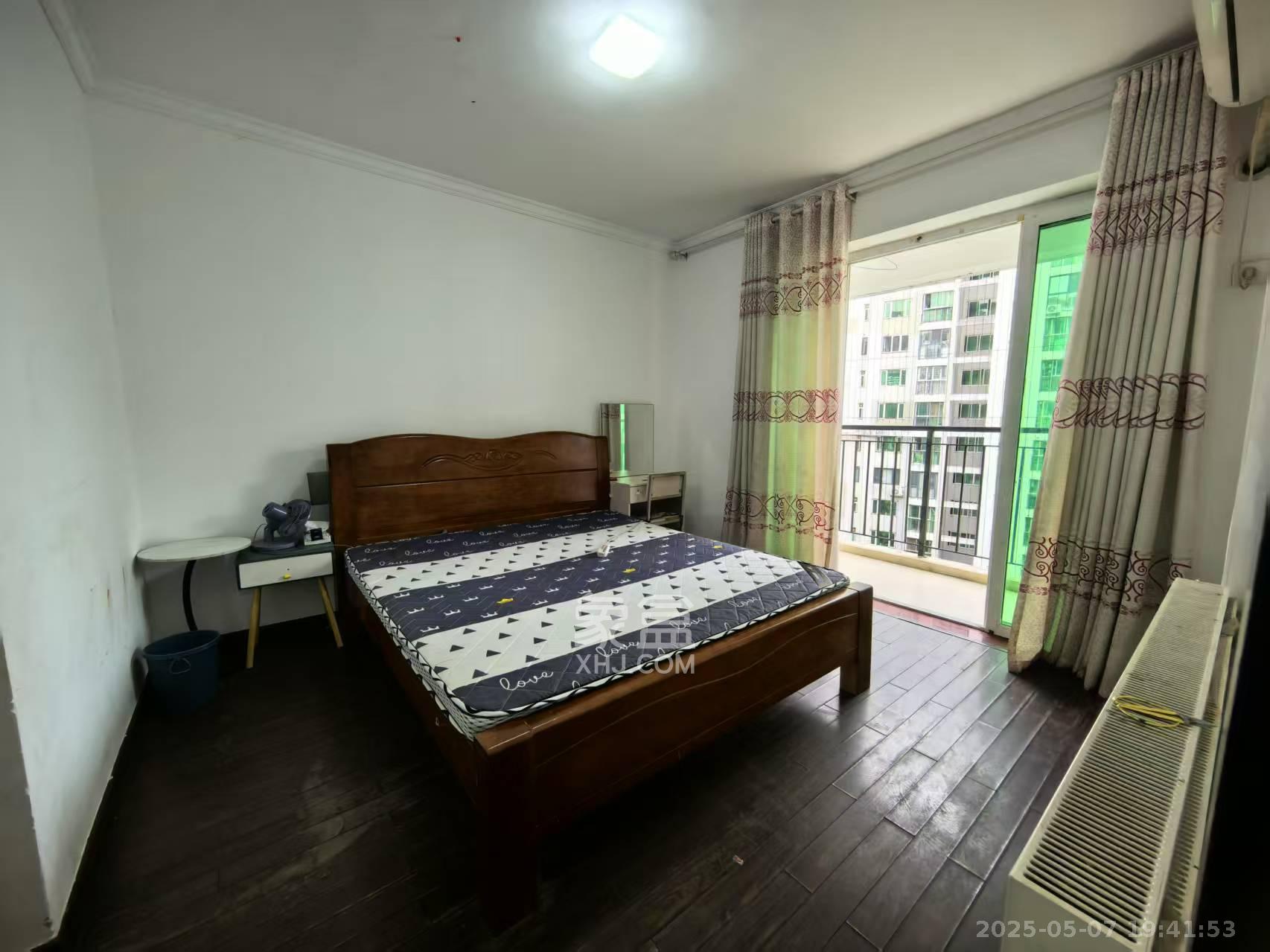 珠江花城一期桂苑  3室2厅2卫    2300.0元/月 珠江花城一期桂苑  3室2厅2卫    2300.0元/月室内图