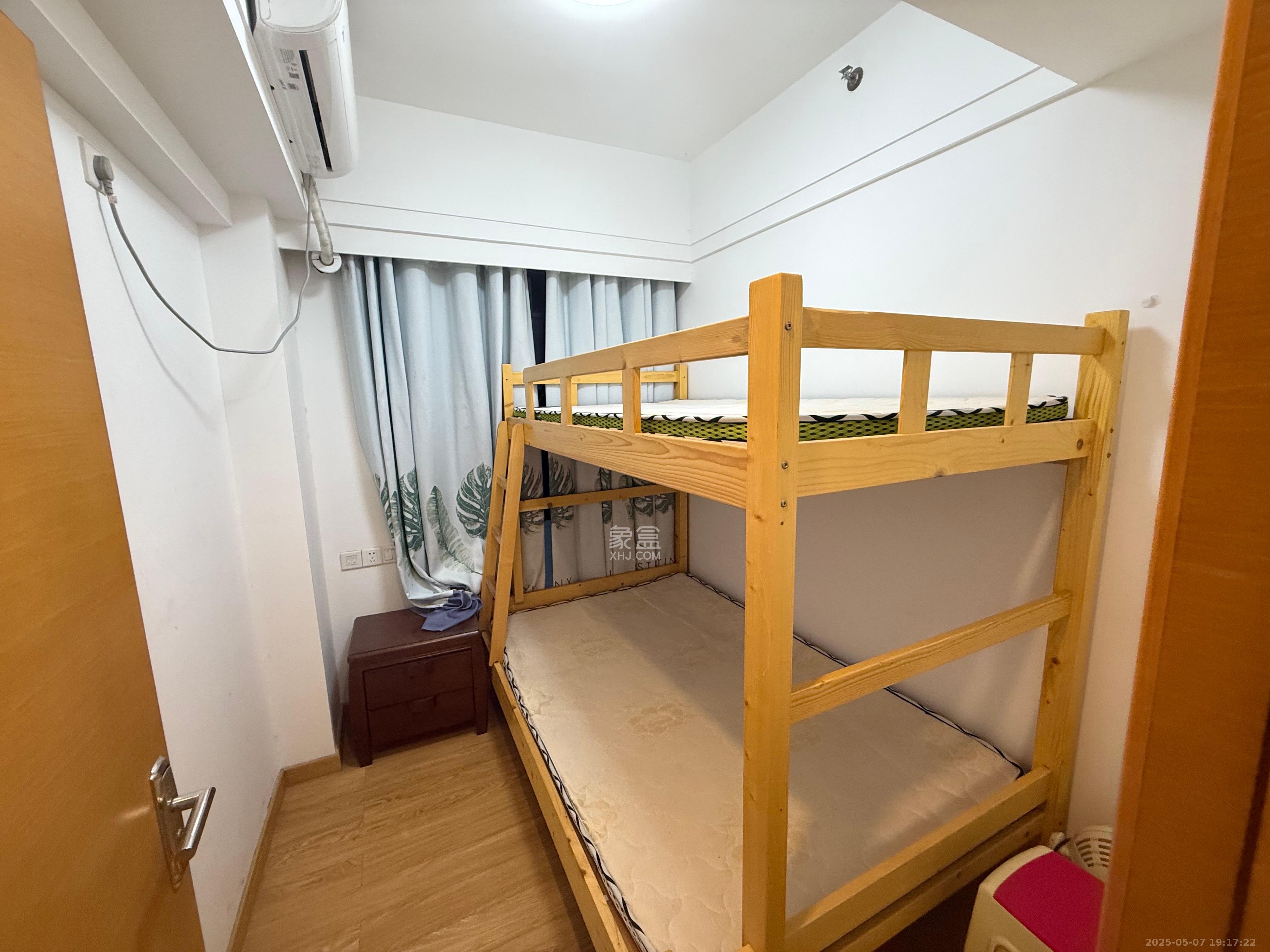 荣泰广场  2室1厅1卫   1900.00元/月室内图
