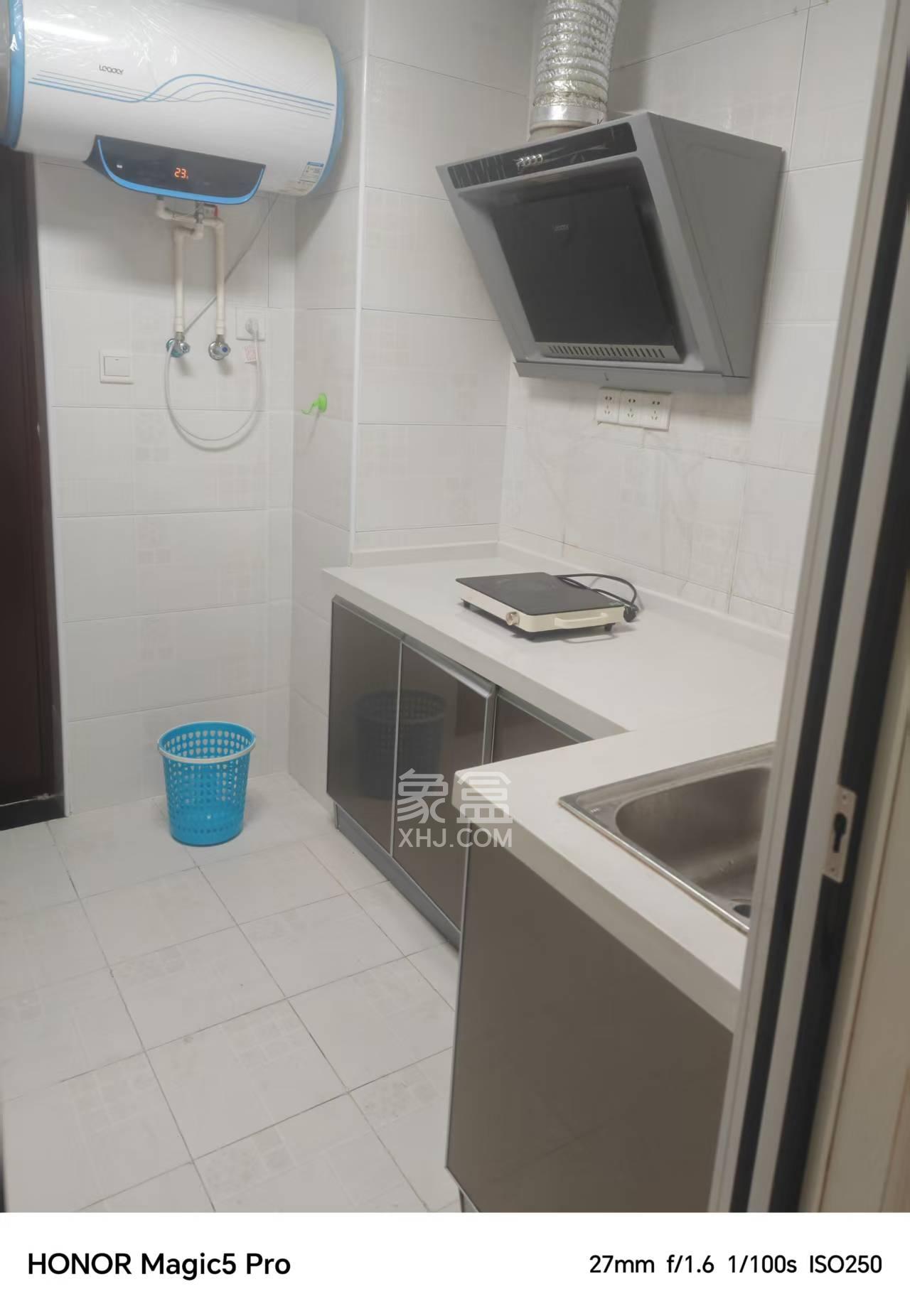 和庄  1室1厅1卫   1600.00元/月室内图