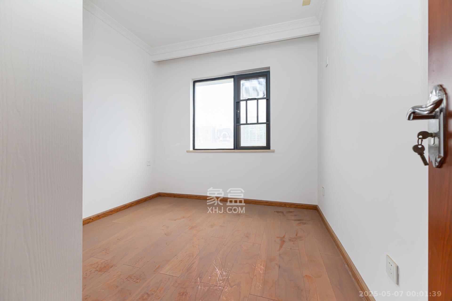 润和之悦(金泽园) 4室2厅1卫 90.0万 润和之悦(金泽园) 4室2厅1卫 90.0万卧室