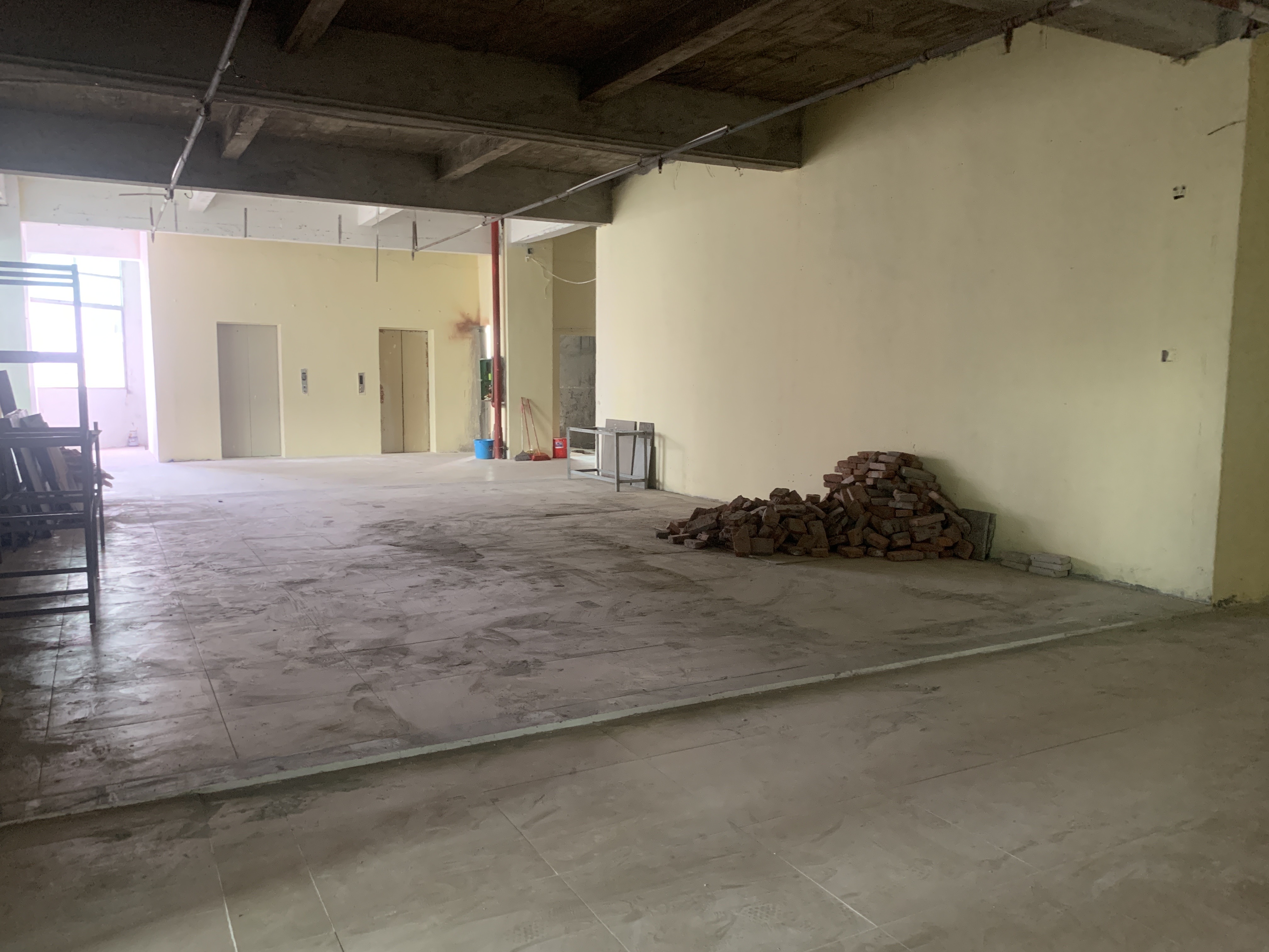 鸿昌盛大厦 1室1厅1卫 12000.0元/月 鸿昌盛大厦 1室1厅1卫 12000.0元/月室内图