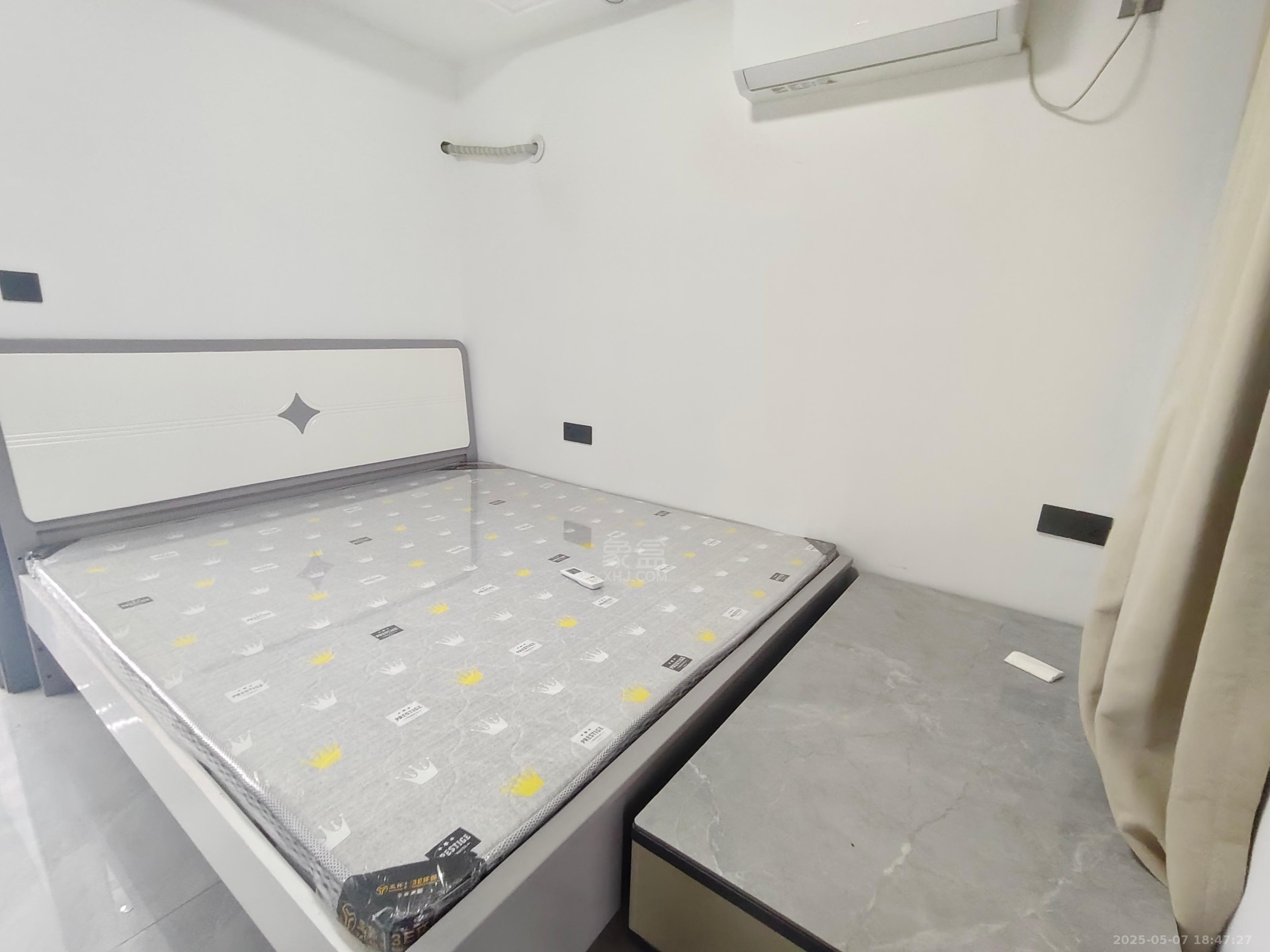 银泰财富广场 4室2厅2卫 2700.0元/月 银泰财富广场 4室2厅2卫 2700.0元/月室内图