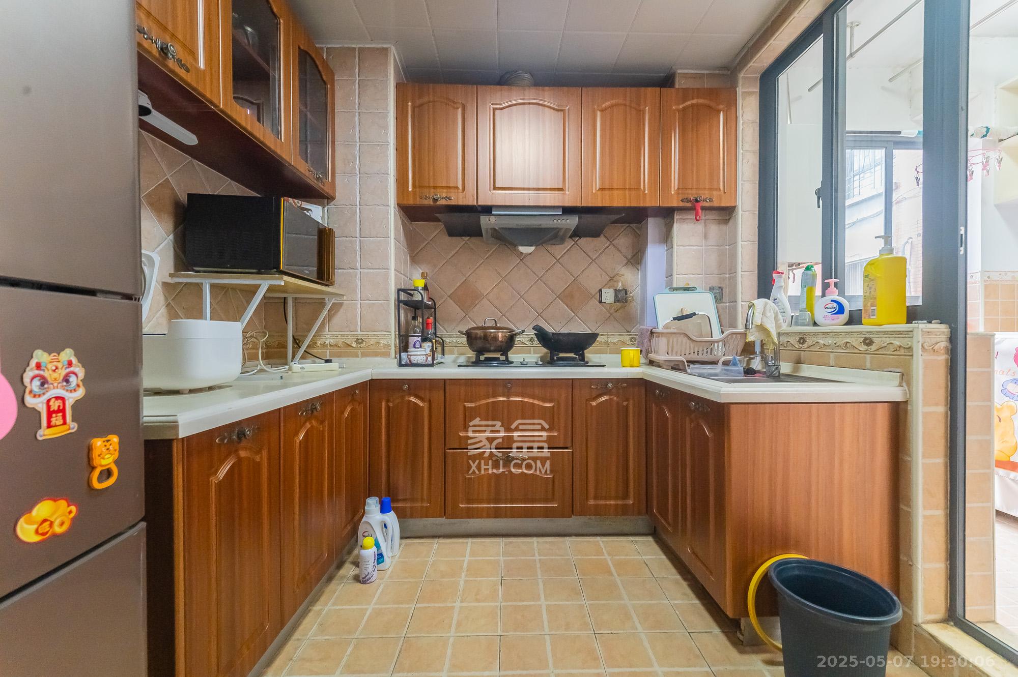 华润凤凰城二期 3室2厅2卫 77.8万 华润凤凰城二期 3室2厅2卫 77.8万厨房