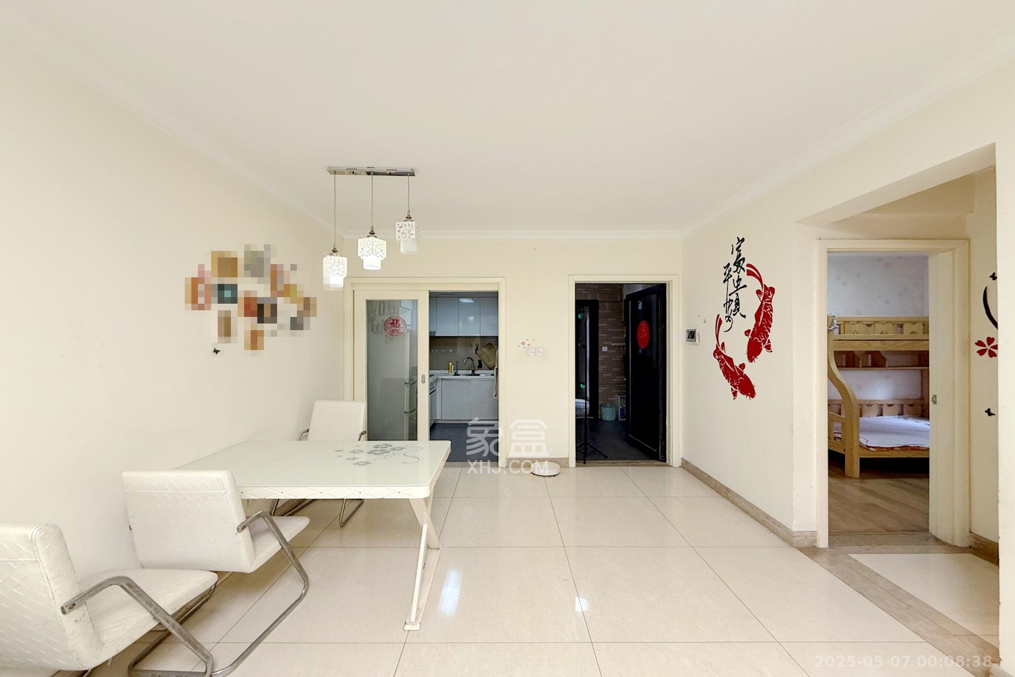 时代倾城一期 2室2厅1卫 65.0万 时代倾城一期 2室2厅1卫 65.0万客厅