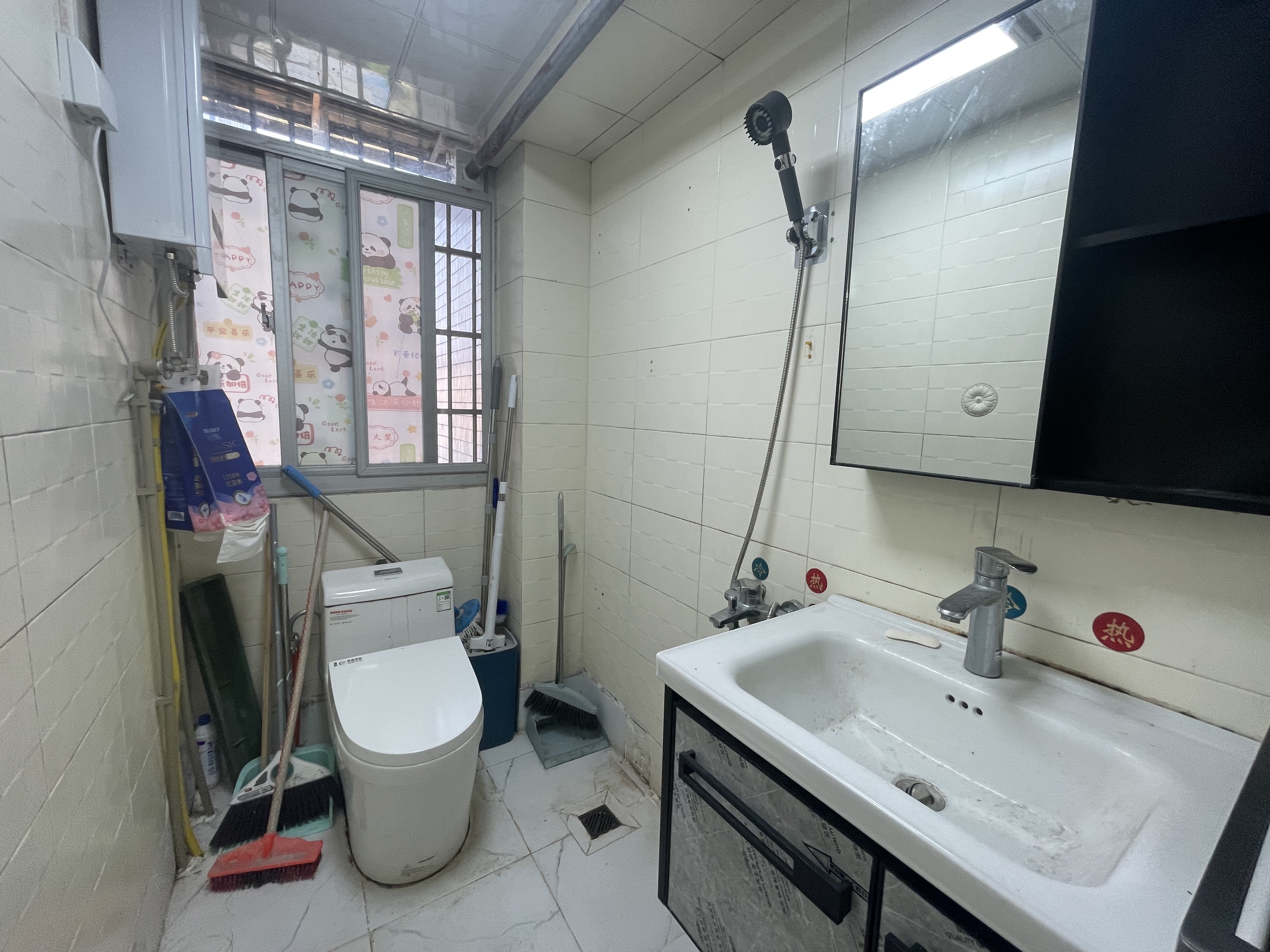 龙华商城  3室2厅2卫   2500.00元/月室内图