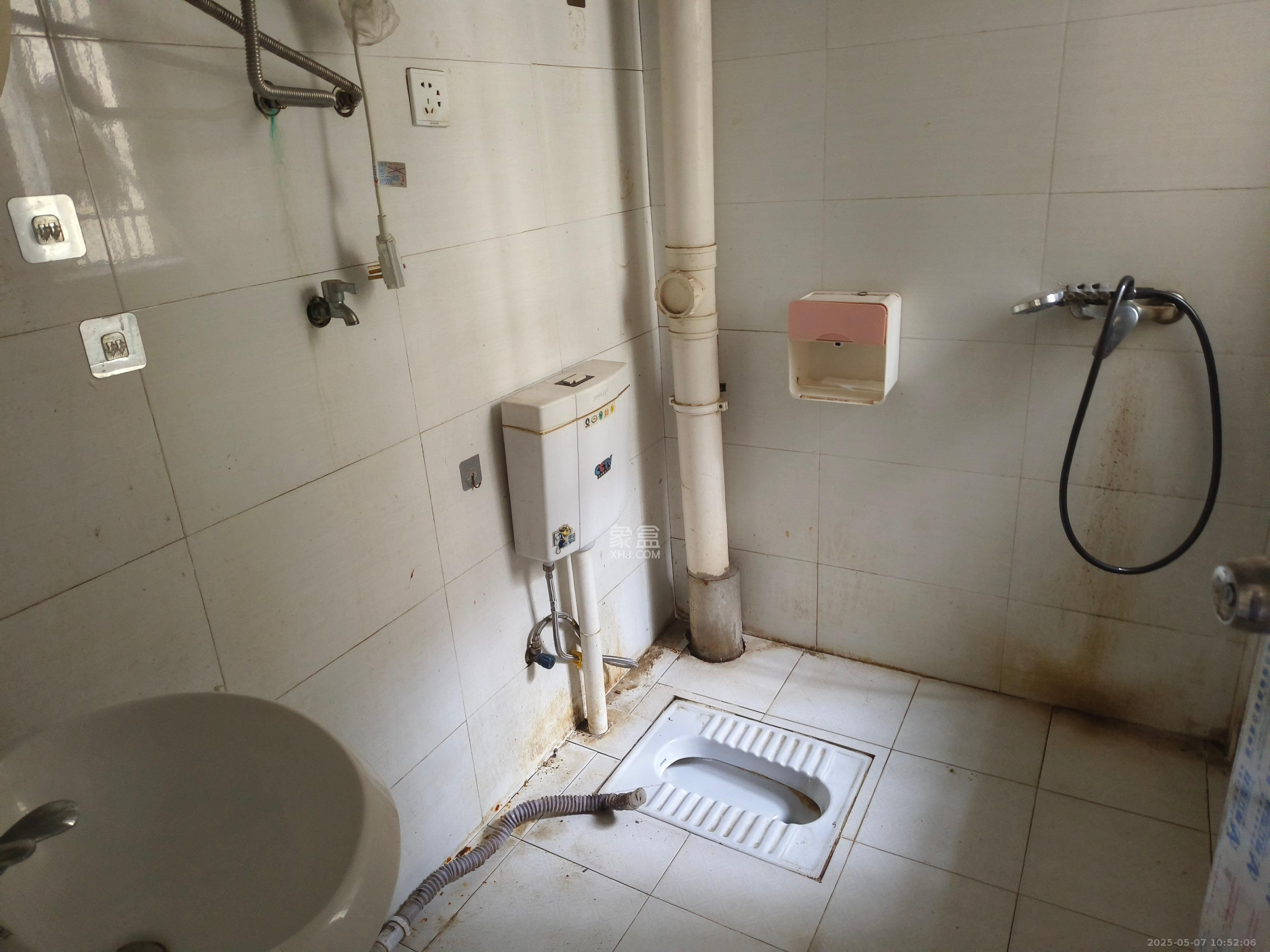 合平安置小区(东方国际石材城) 2室1厅1卫 1400.0元/月 合平安置小区(东方国际石材城) 2室1厅1卫 1400.0元/月室内图