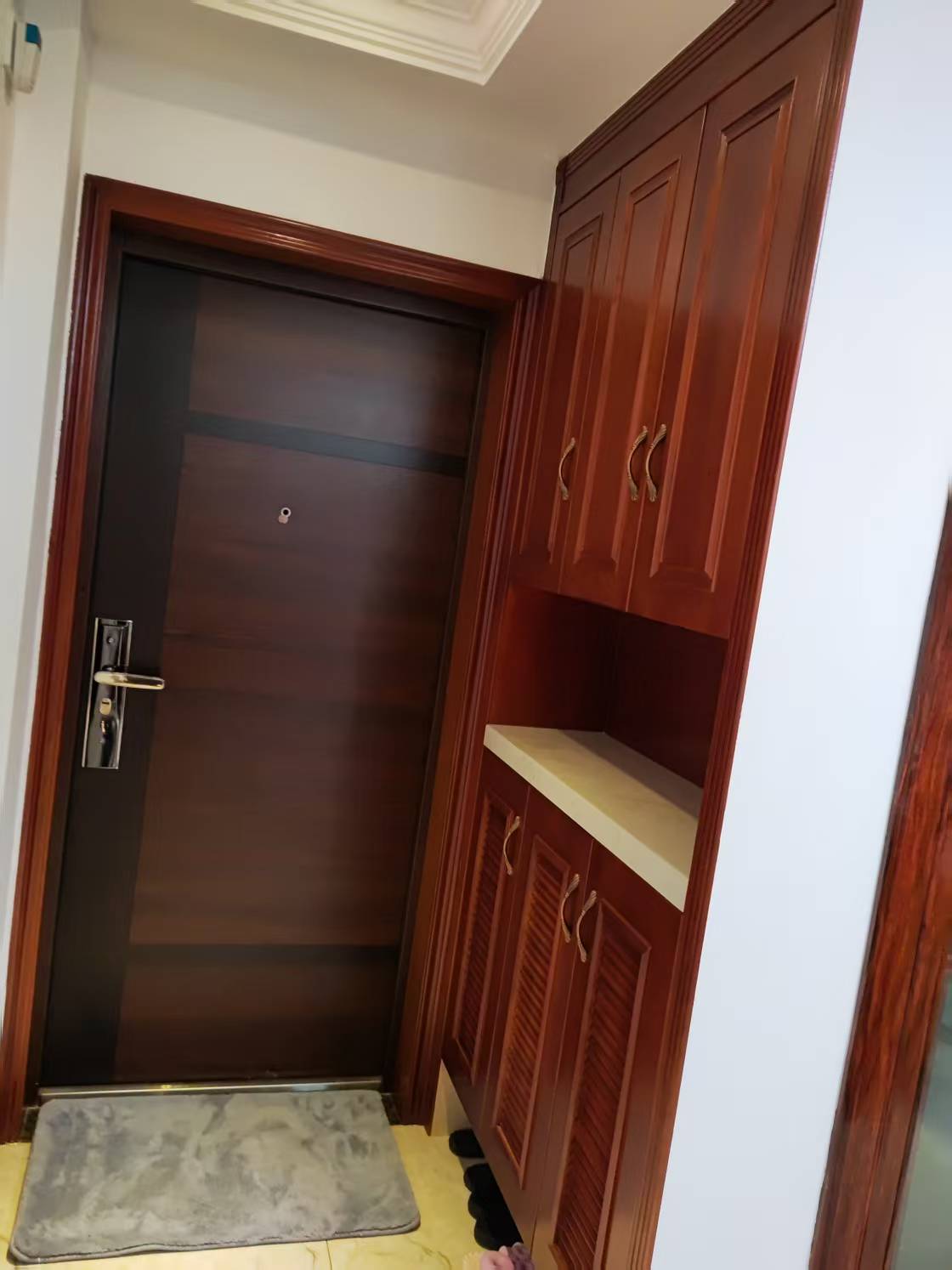 汇通国际  3室2厅2卫    2300.0元/月 汇通国际  3室2厅2卫    2300.0元/月室内图