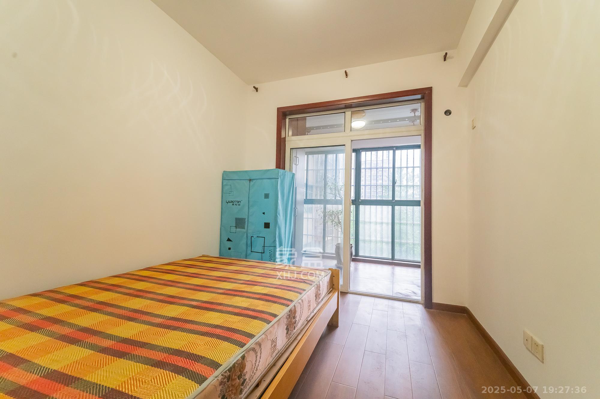 筑梦佳园 4室2厅2卫 85.0万 筑梦佳园 4室2厅2卫 85.0万卧室