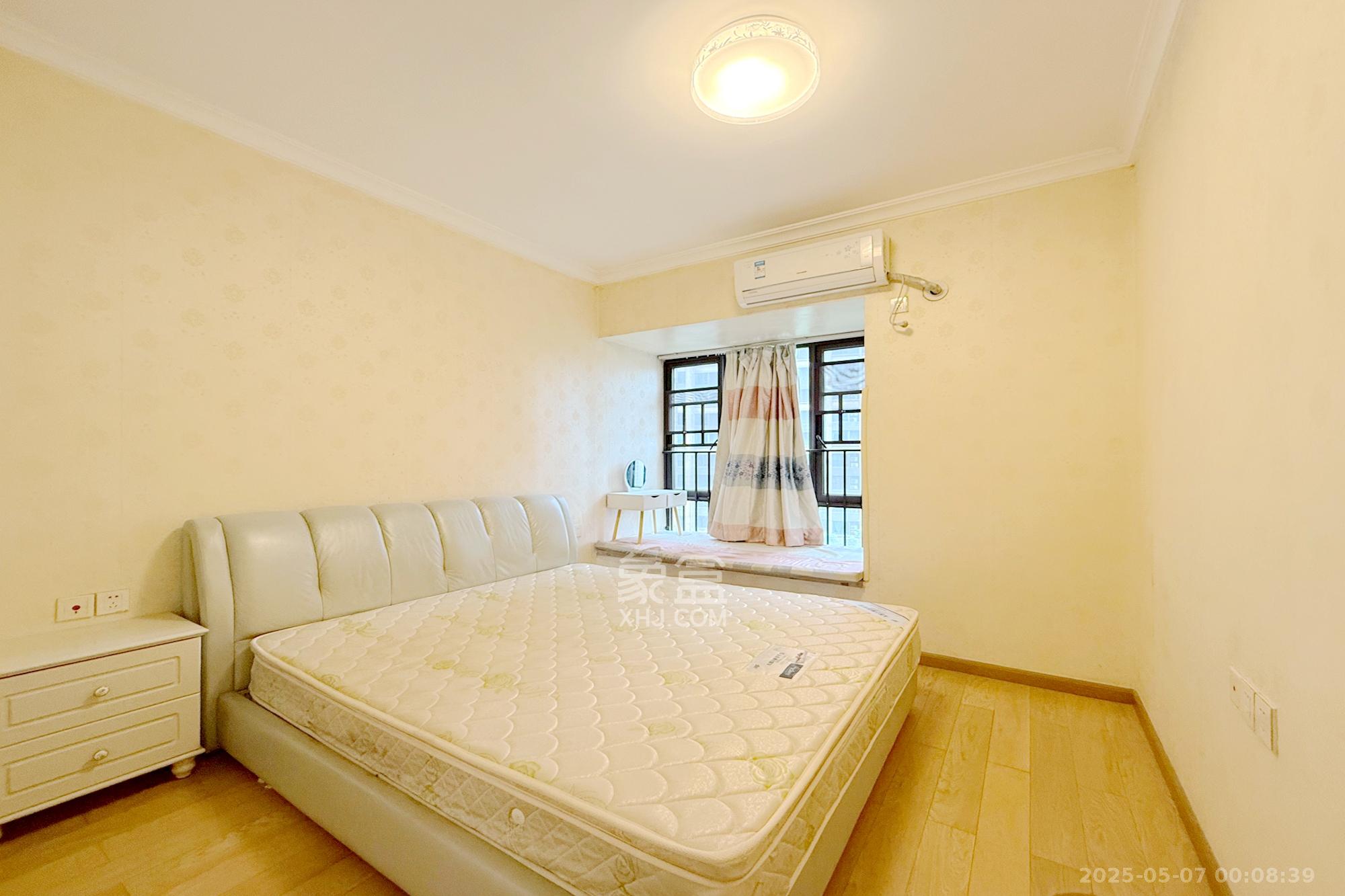 时代倾城一期 2室2厅1卫 65.0万 时代倾城一期 2室2厅1卫 65.0万卧室